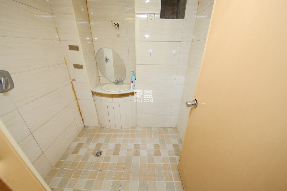 省建苑小區(qū)  4室2廳2衛(wèi)   105.00萬