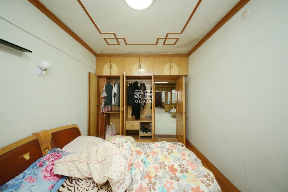 省建苑小區(qū)  4室2廳2衛(wèi)   105.00萬