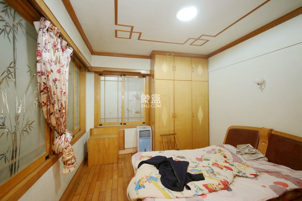 省建苑小區(qū)  4室2廳2衛(wèi)   105.00萬
