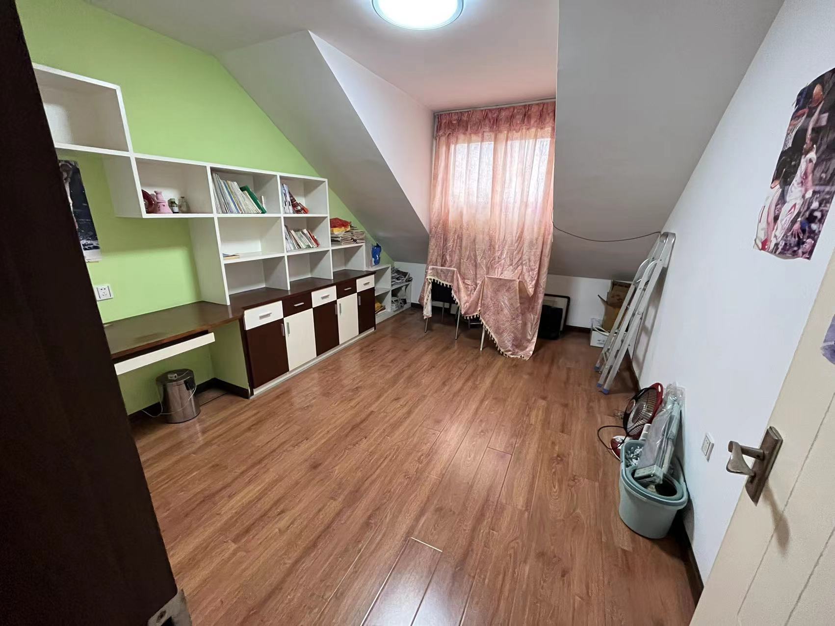 玫瑰名城紫荆苑 6室3厅2卫 63.80万 玫瑰名城紫荆苑 6室3厅2卫 63.80万室内图