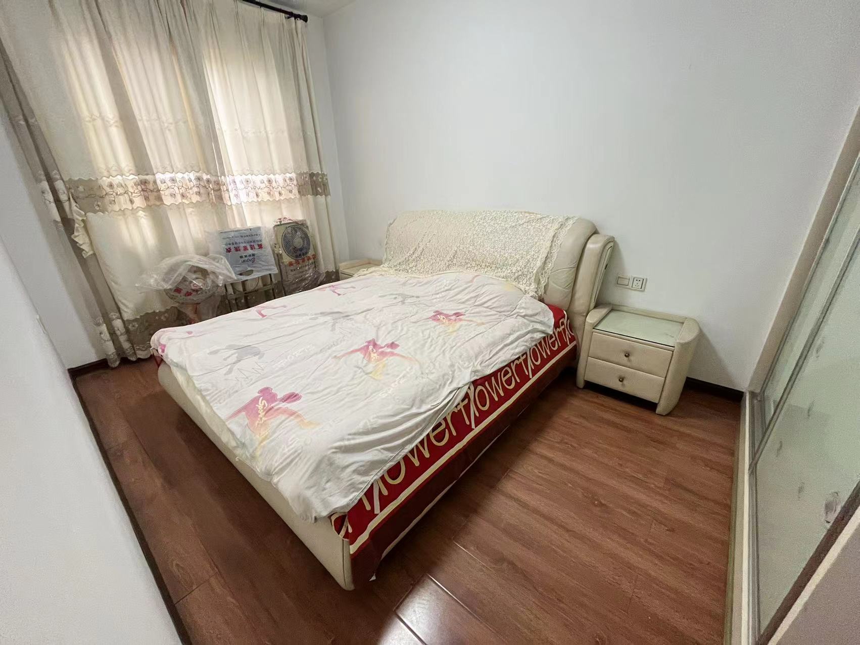 玫瑰名城紫荆苑 6室3厅2卫 63.80万 玫瑰名城紫荆苑 6室3厅2卫 63.80万室内图