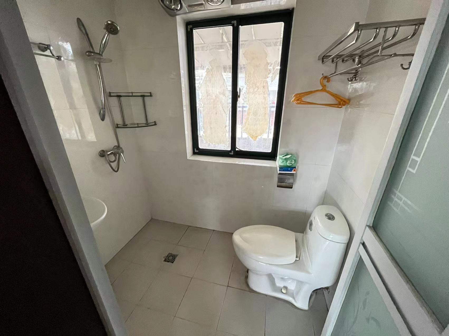 玫瑰名城紫荆苑 6室3厅2卫 63.80万 玫瑰名城紫荆苑 6室3厅2卫 63.80万室内图