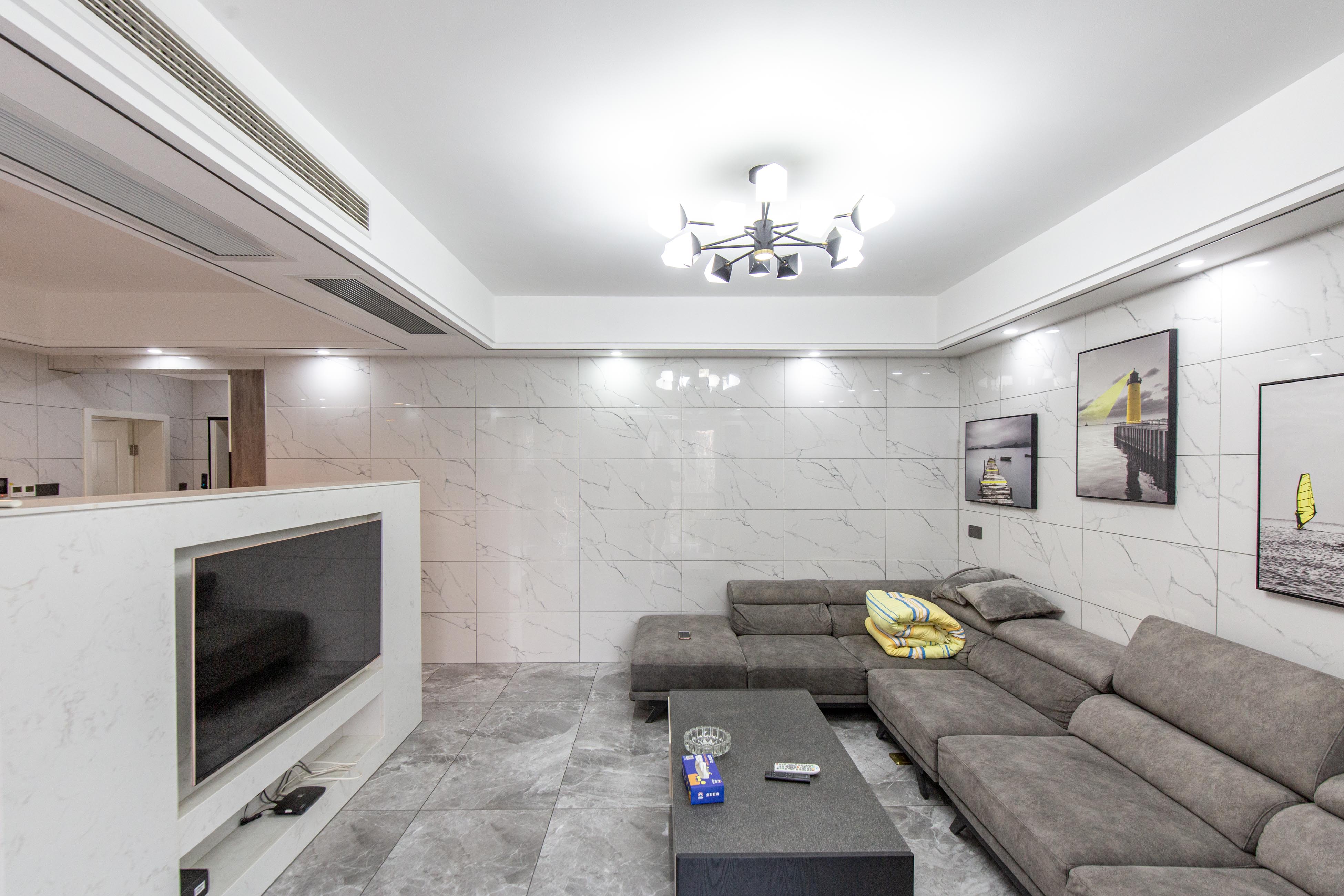 清溪川九号  3室2厅2卫    205.0万客厅