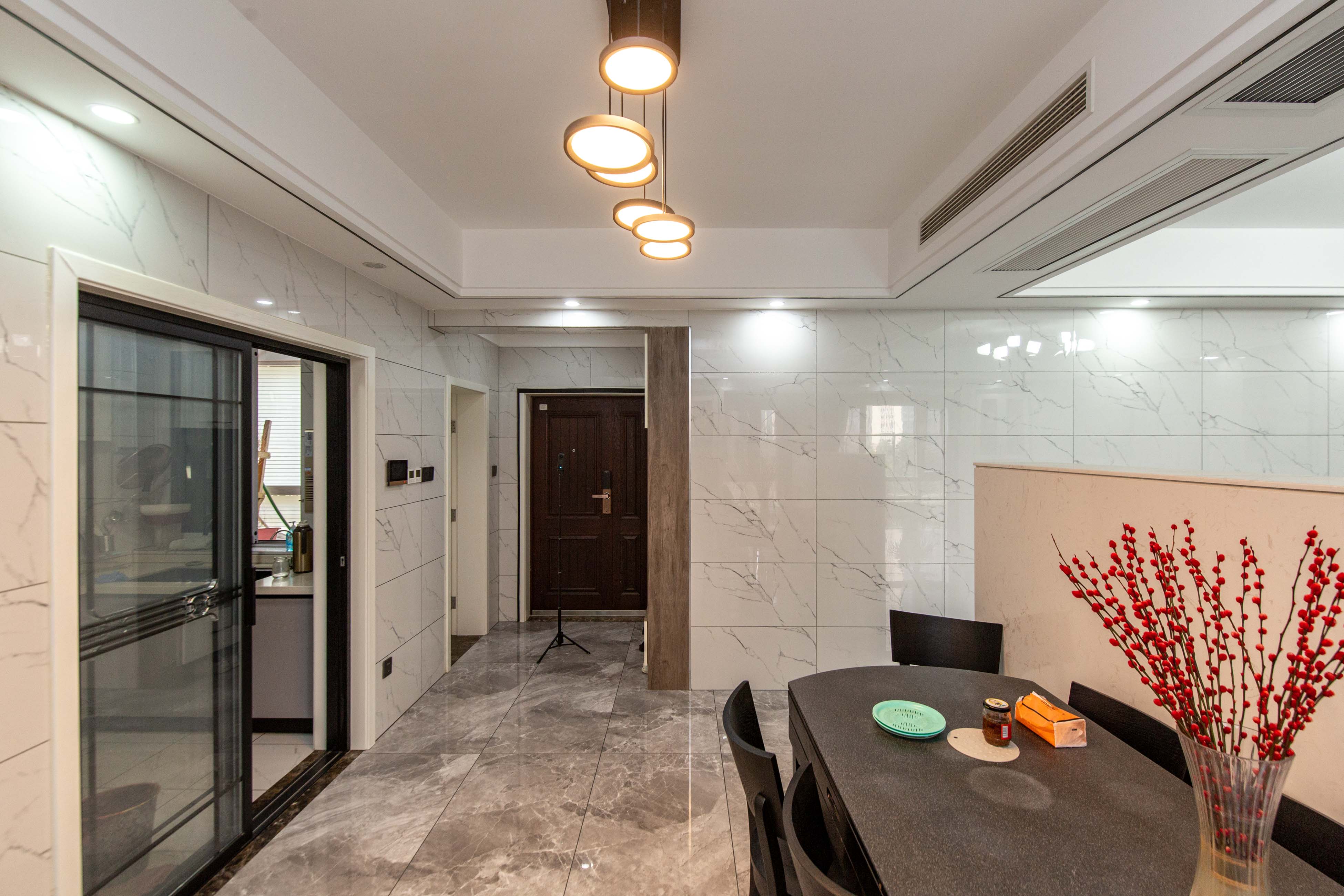 清溪川九号  3室2厅2卫    205.0万客厅