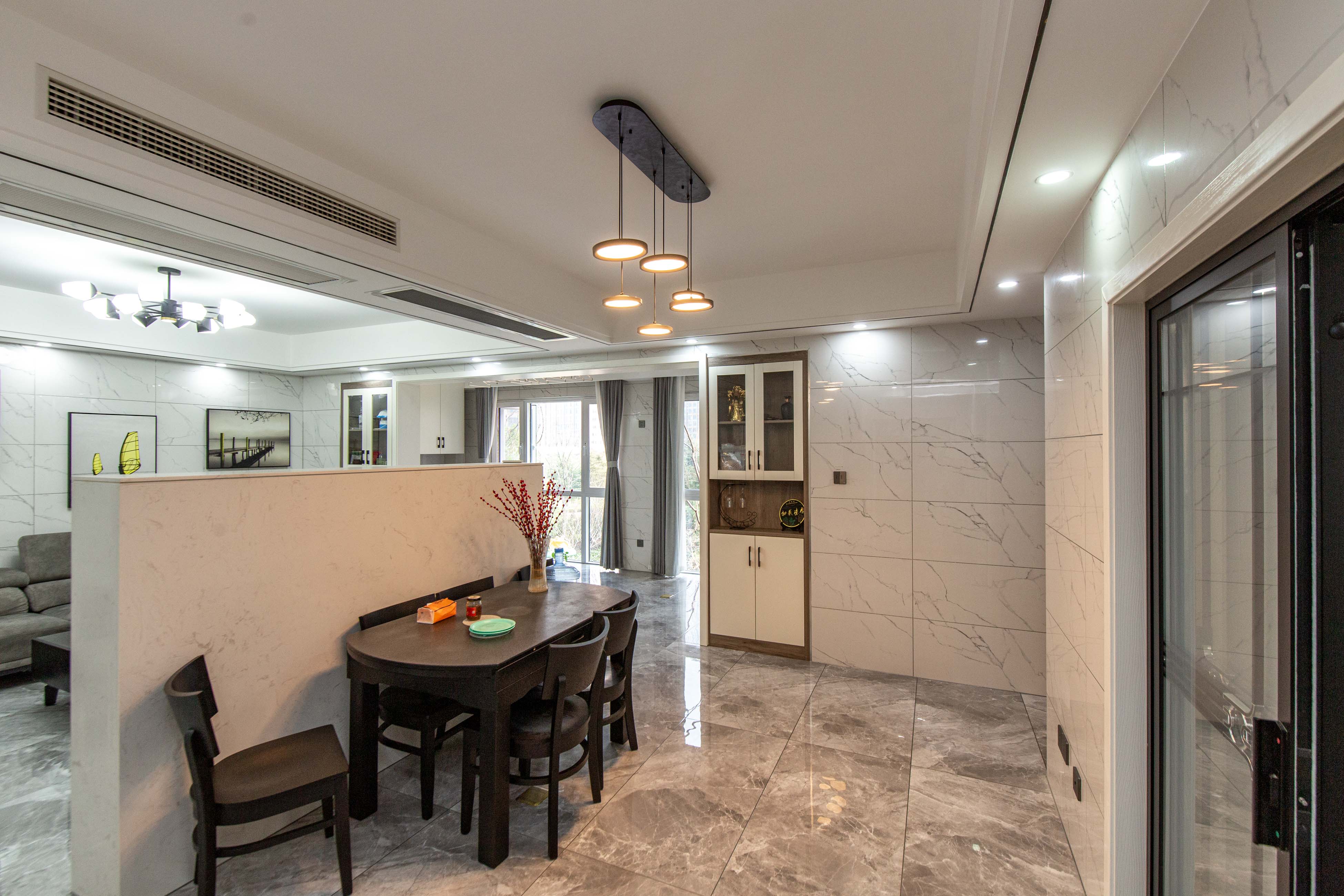 清溪川九号  3室2厅2卫    205.0万客厅