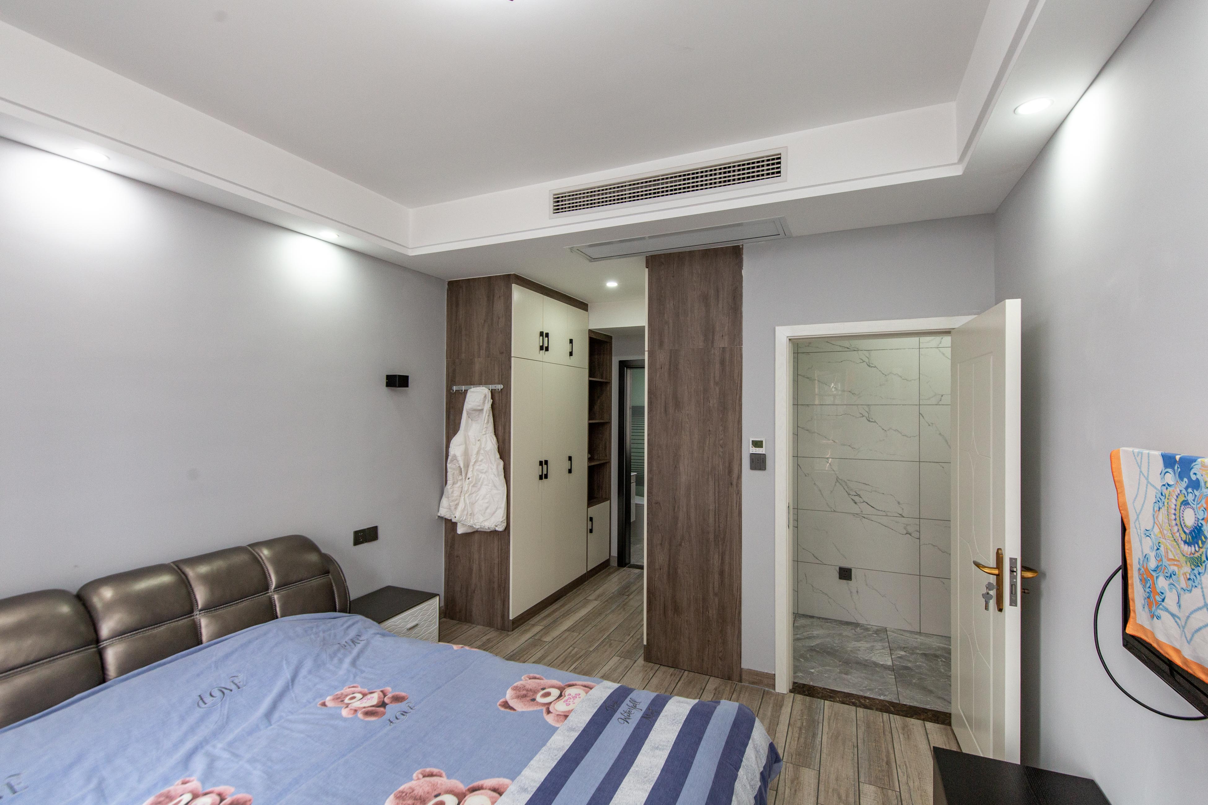 清溪川九号  3室2厅2卫    205.0万卧室