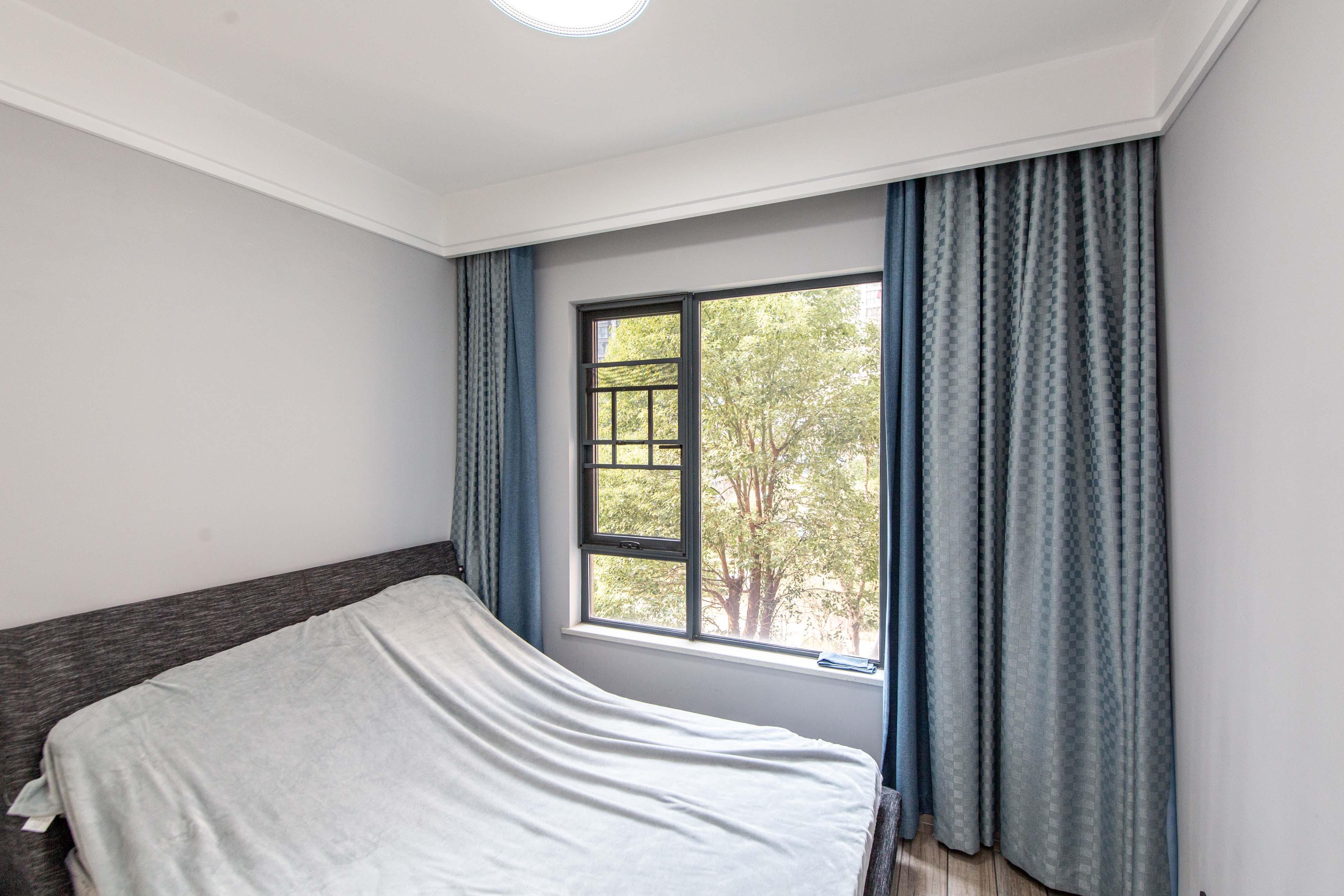 清溪川九号  3室2厅2卫    205.0万卧室