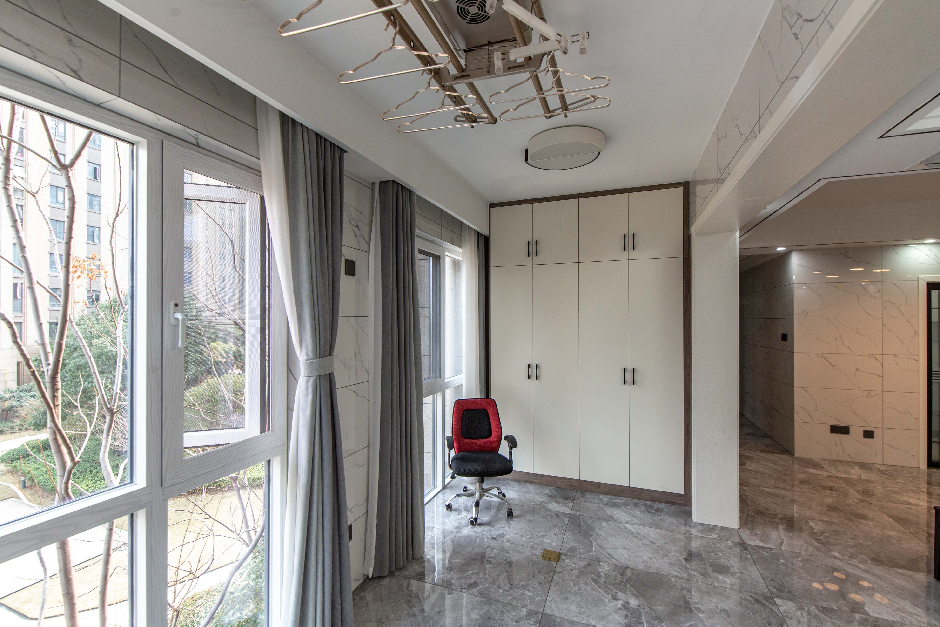 清溪川九号  3室2厅2卫    205.0万阳台