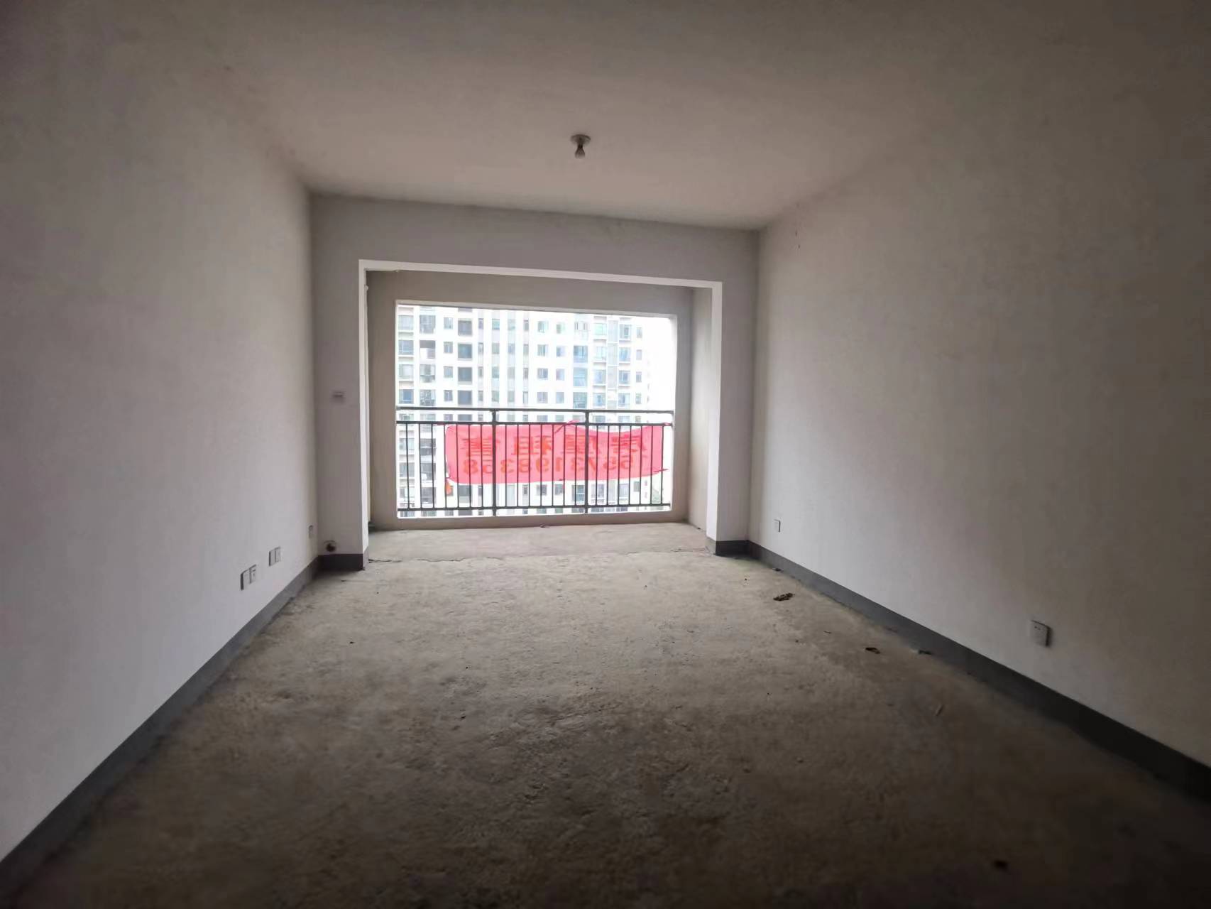 山水洲城华晨第一城 2室1厅1卫 56.0万 山水洲城华晨第一城 2室1厅1卫 56.0万室内图