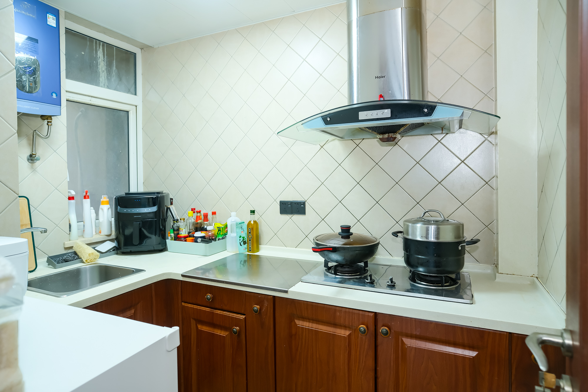 郡原居里  2室2厅1卫    63.8万厨房