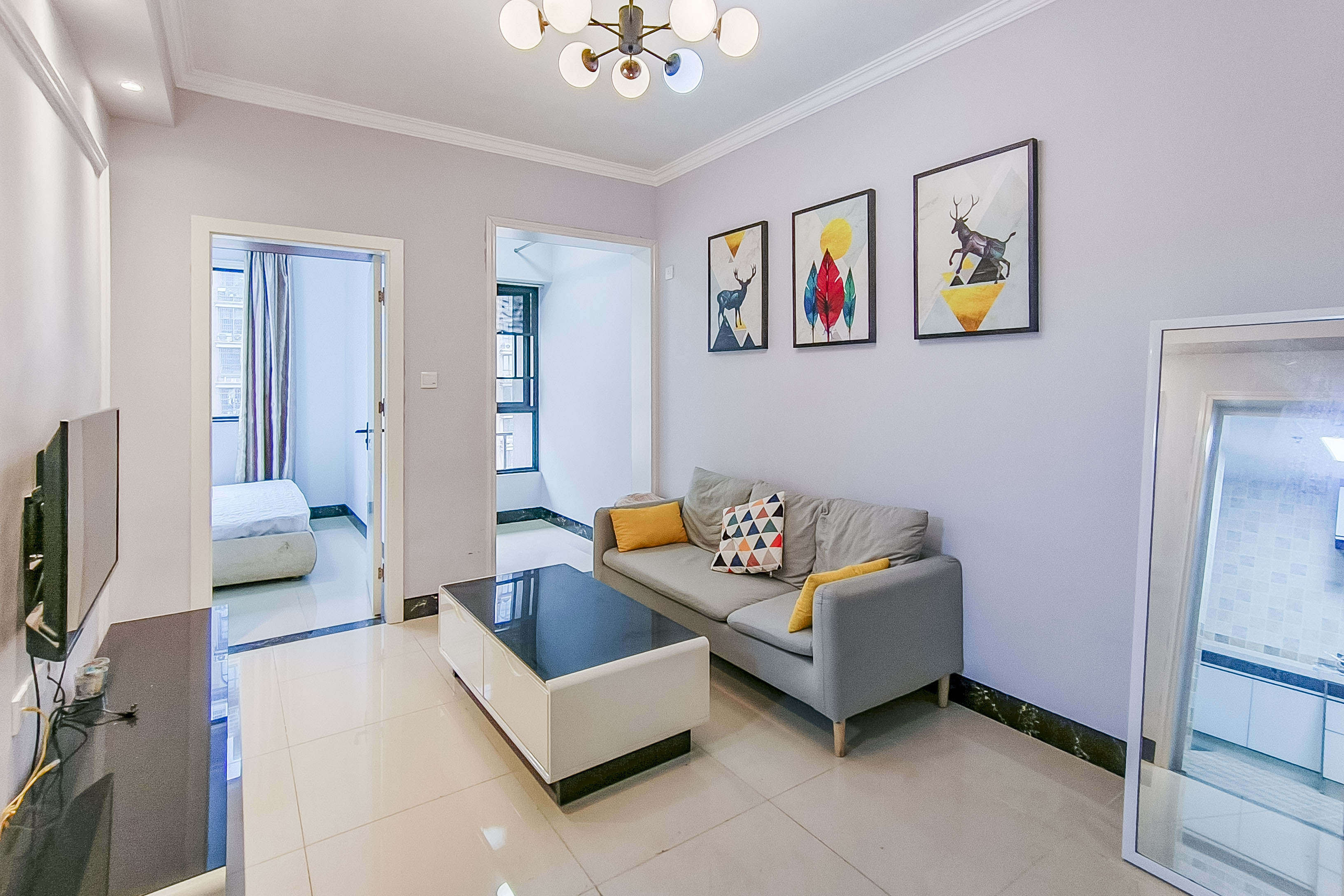 融创融公馆(融创臻苑) 1室1厅1卫 36.00万 融创融公馆(融创臻苑) 1室1厅1卫 36.00万客厅