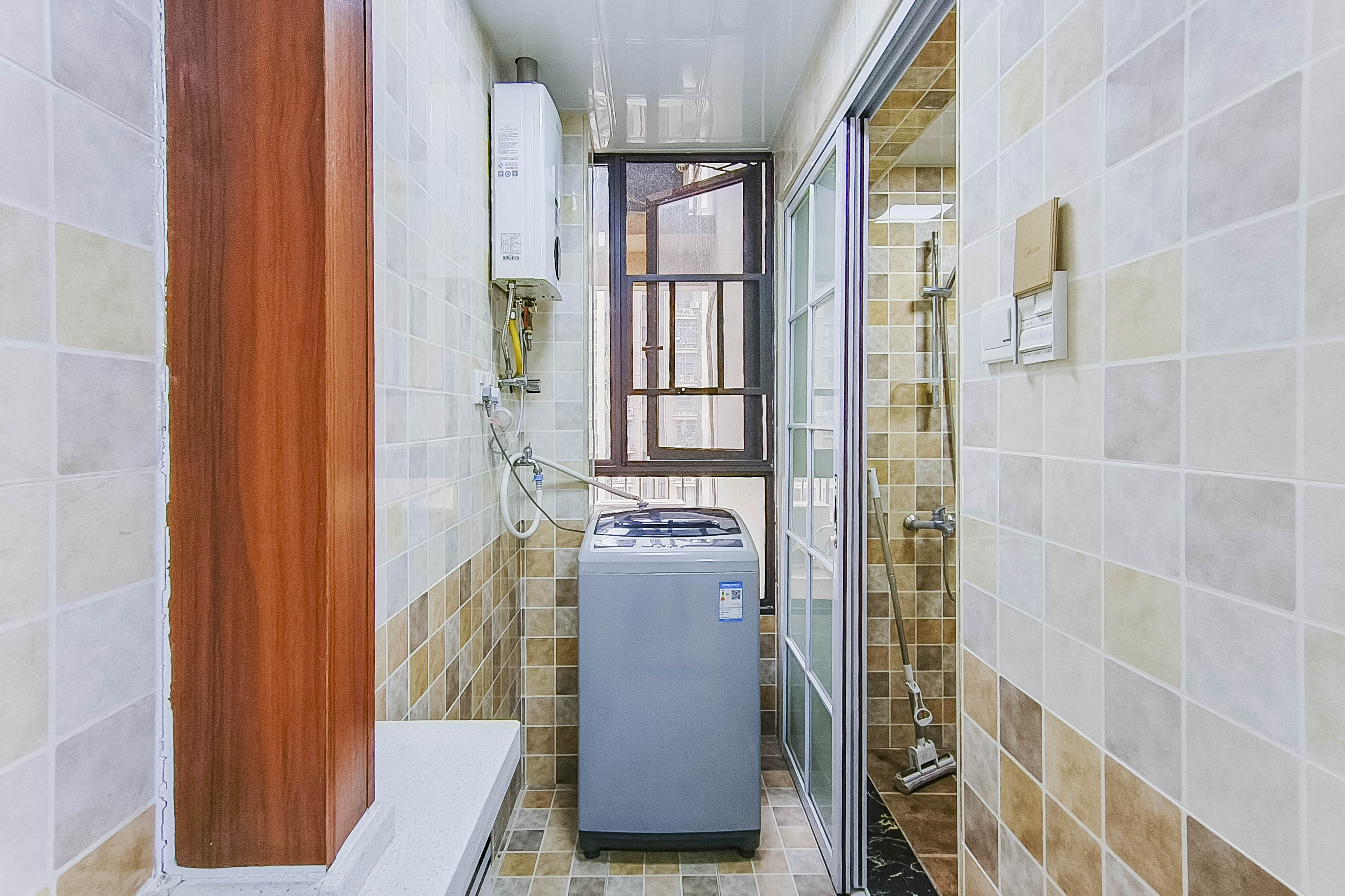 融创融公馆(融创臻苑) 1室1厅1卫 36.00万 融创融公馆(融创臻苑) 1室1厅1卫 36.00万阳台