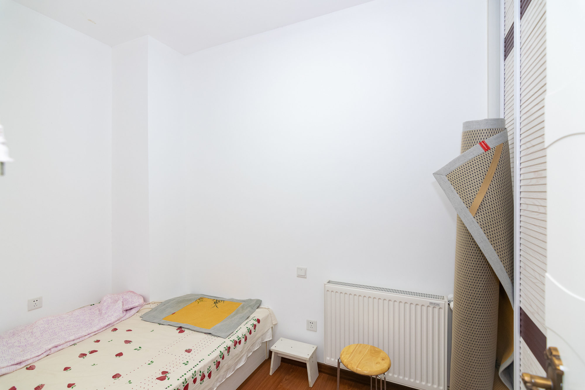 勤诚达新界 2室2厅1卫 68.00万 勤诚达新界 2室2厅1卫 68.00万卧室