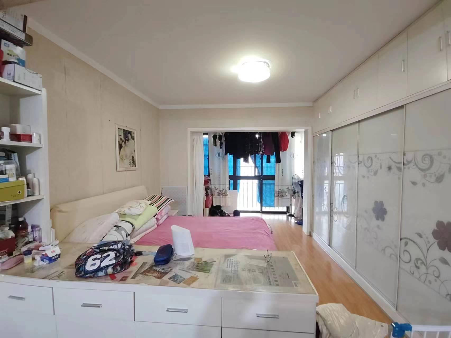 水岸春天 1室1厅1卫 32.80万 水岸春天 1室1厅1卫 32.80万室内图