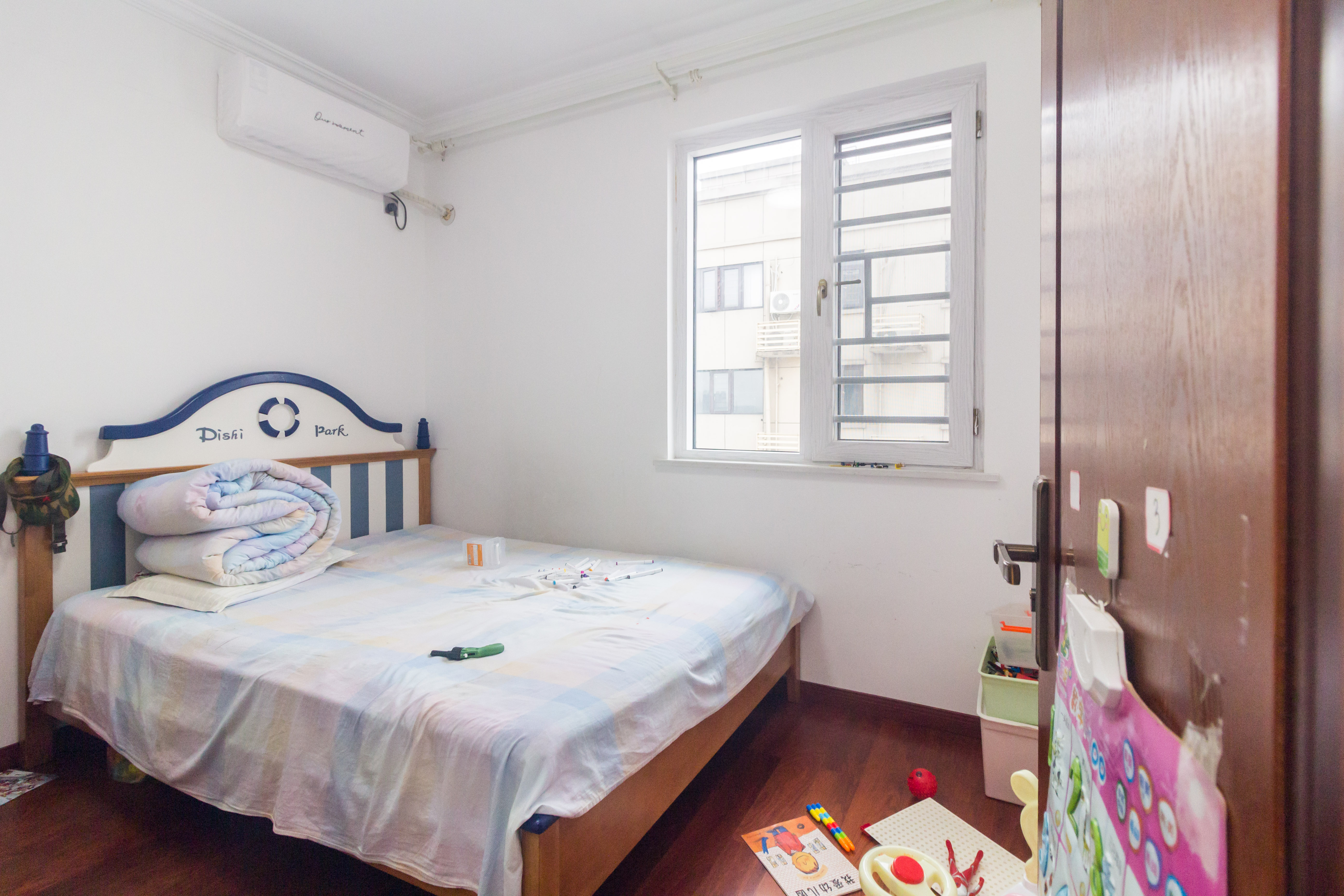 芙蓉万国城MOMA(卓越汇富苑) 4室1厅1卫 118.00万 芙蓉万国城MOMA(卓越汇富苑) 4室1厅1卫 118.00万卧室