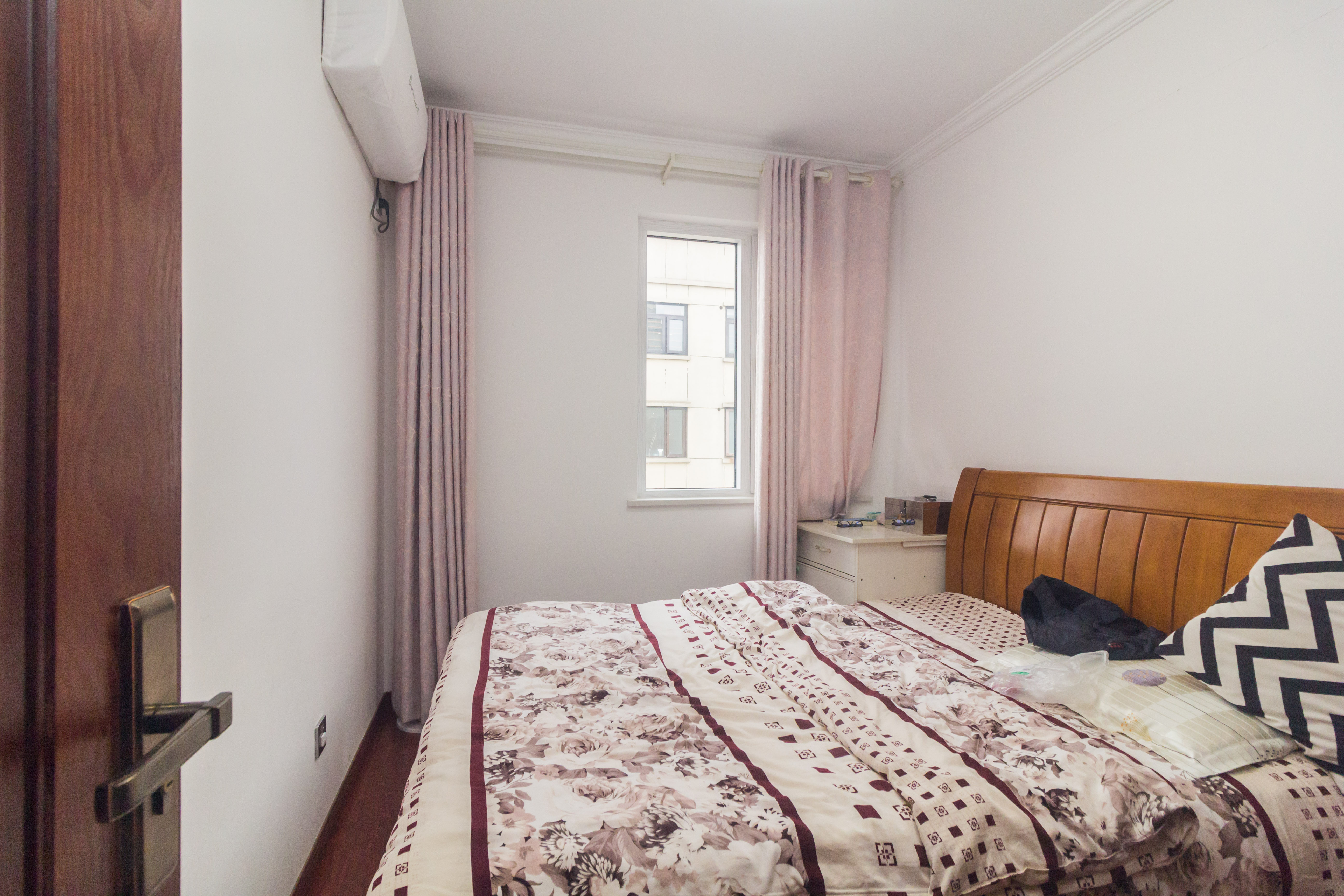 芙蓉万国城MOMA(卓越汇富苑) 4室1厅1卫 118.00万 芙蓉万国城MOMA(卓越汇富苑) 4室1厅1卫 118.00万卧室