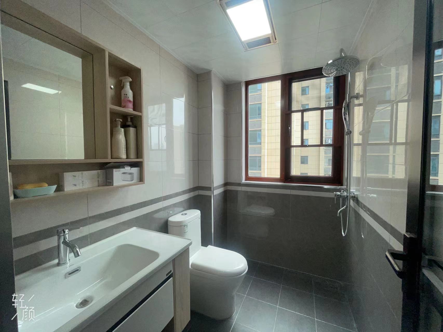 白金汉宫 3室2厅2卫 102.00万 白金汉宫 3室2厅2卫 102.00万室内图