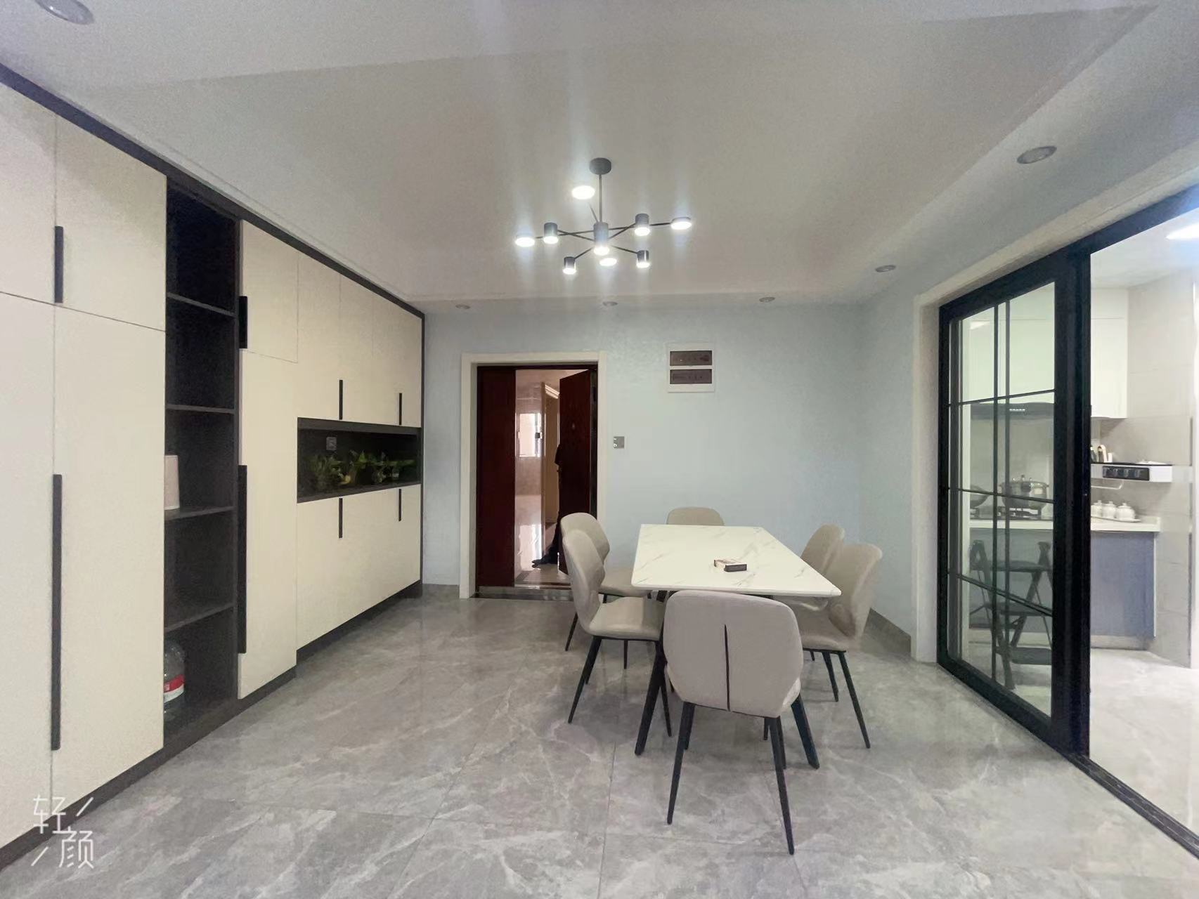 白金汉宫 3室2厅2卫 102.00万 白金汉宫 3室2厅2卫 102.00万室内图