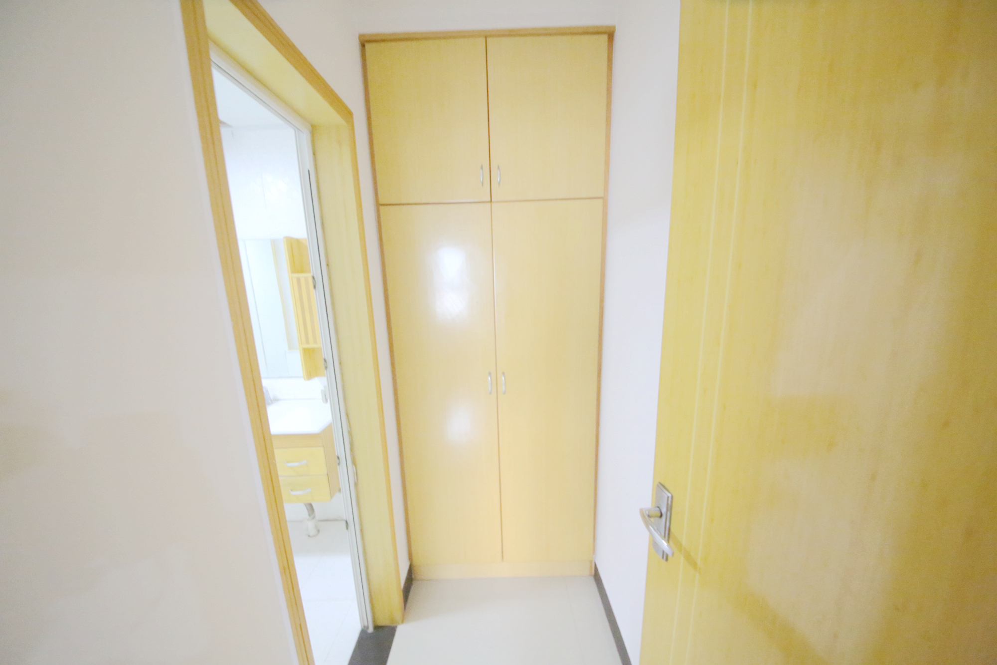 紫薇鑫园  3室2厅2卫   102.30万阳台