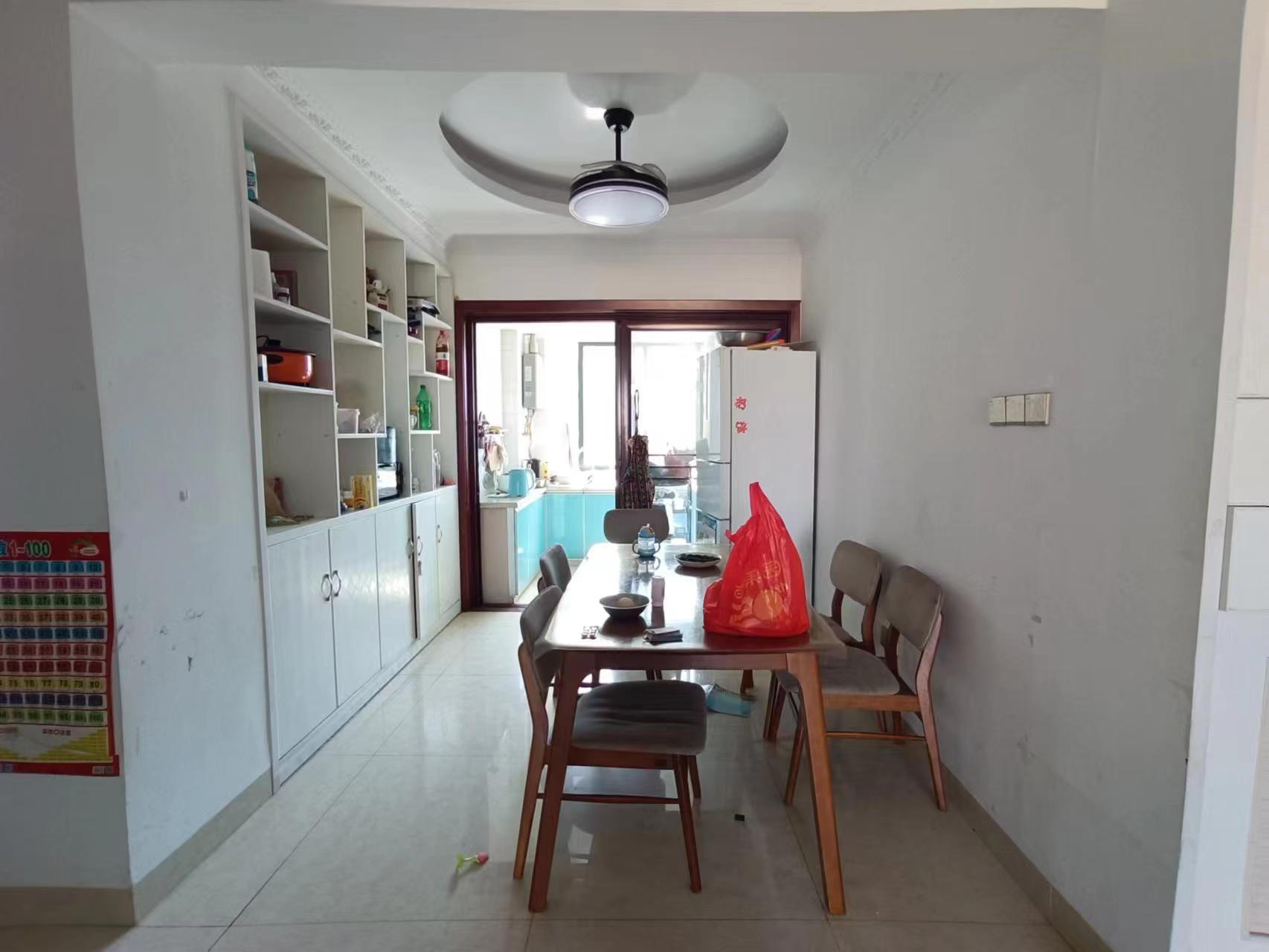 湖景名城 3室2厅2卫 76.80万 湖景名城 3室2厅2卫 76.80万室内图