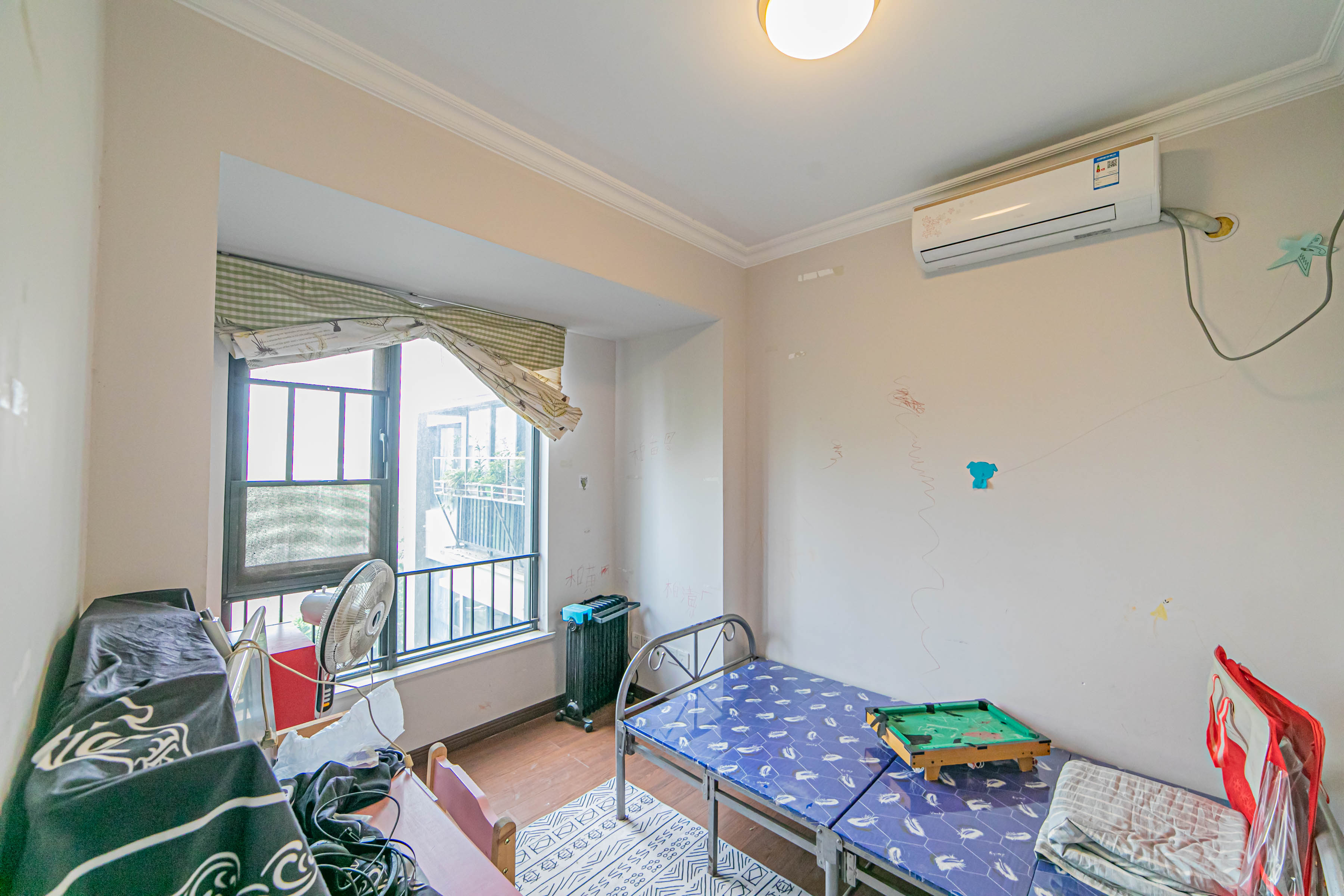 万科城 3室2厅1卫 90.0万 万科城 3室2厅1卫 90.0万卧室