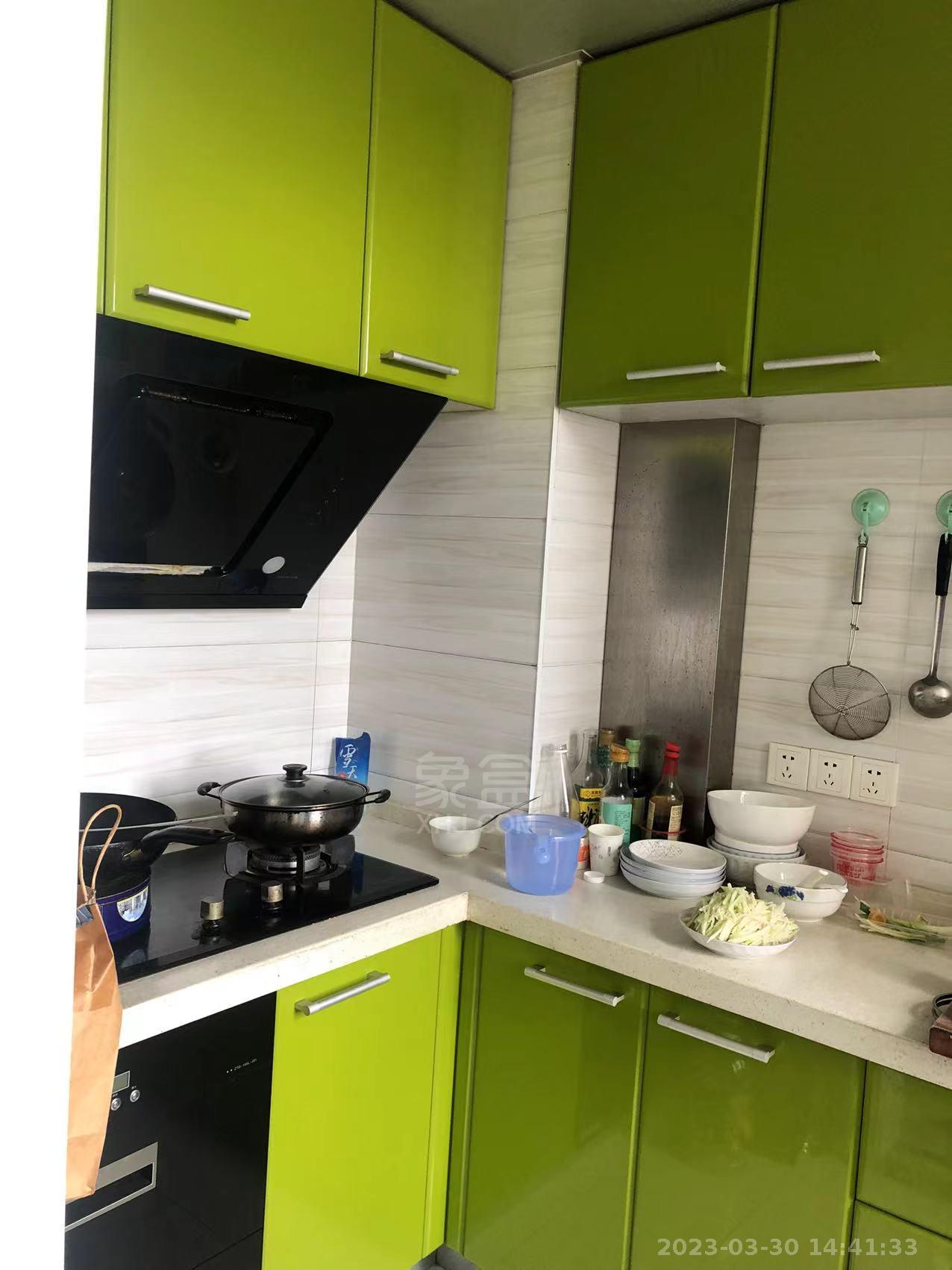 铂金时代 3室2厅2卫 2300.00元/月 铂金时代 3室2厅2卫 2300.00元/月室内图