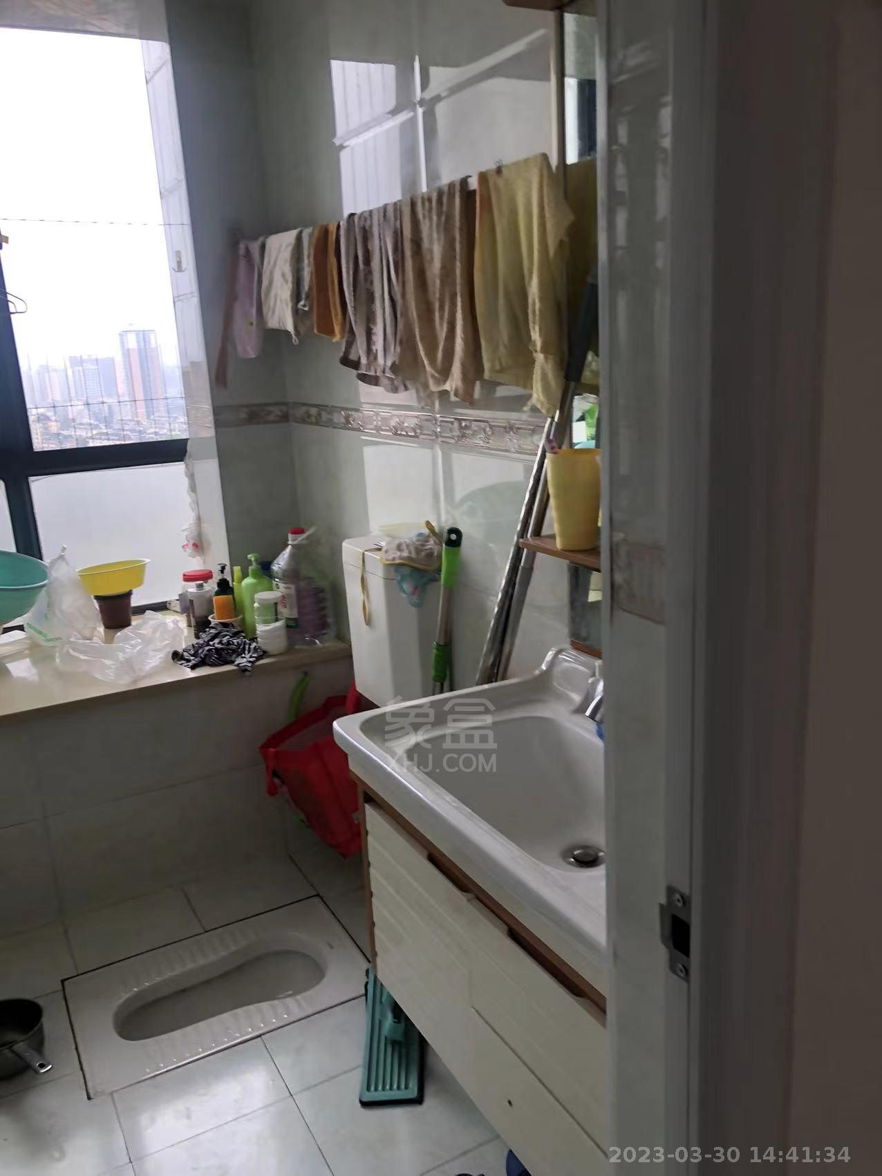 铂金时代 3室2厅2卫 2300.00元/月 铂金时代 3室2厅2卫 2300.00元/月室内图