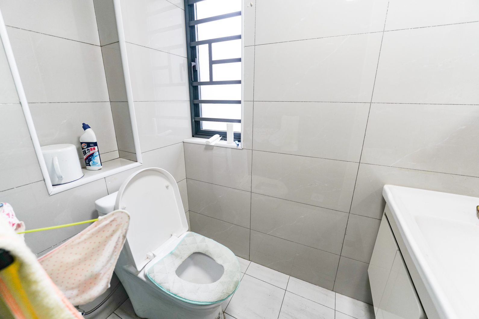 中建嘉和城  3室2厅2卫    160.0万卫生间