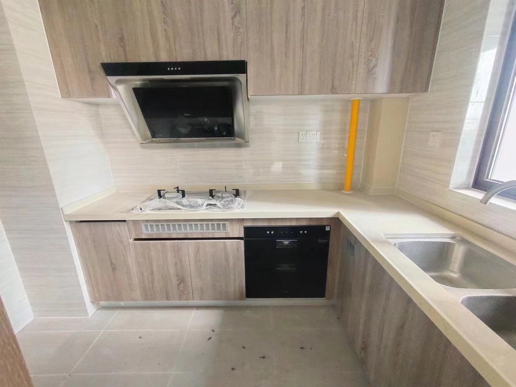 蓝溪谷 4室2厅2卫 102.00万 蓝溪谷 4室2厅2卫 102.00万室内图