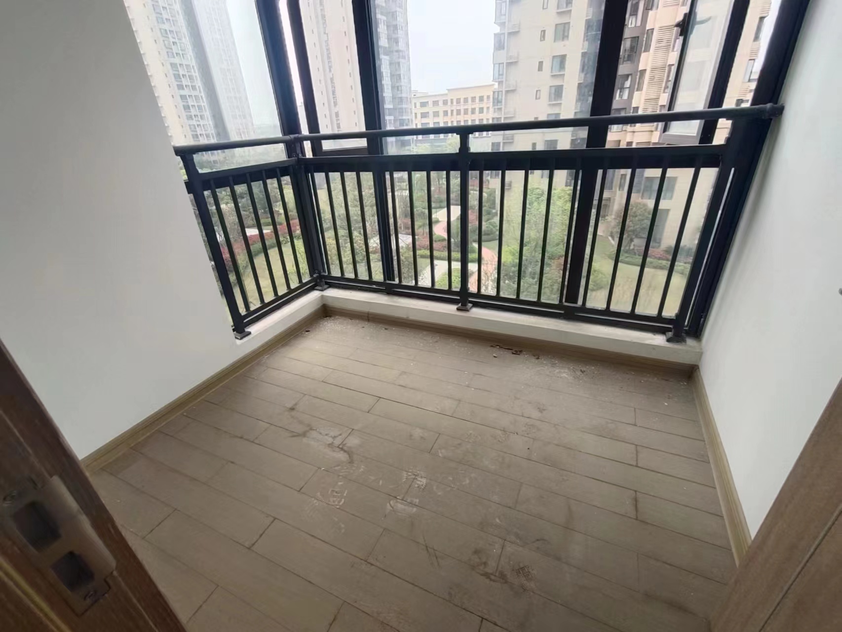 蓝溪谷 4室2厅2卫 102.00万 蓝溪谷 4室2厅2卫 102.00万室内图