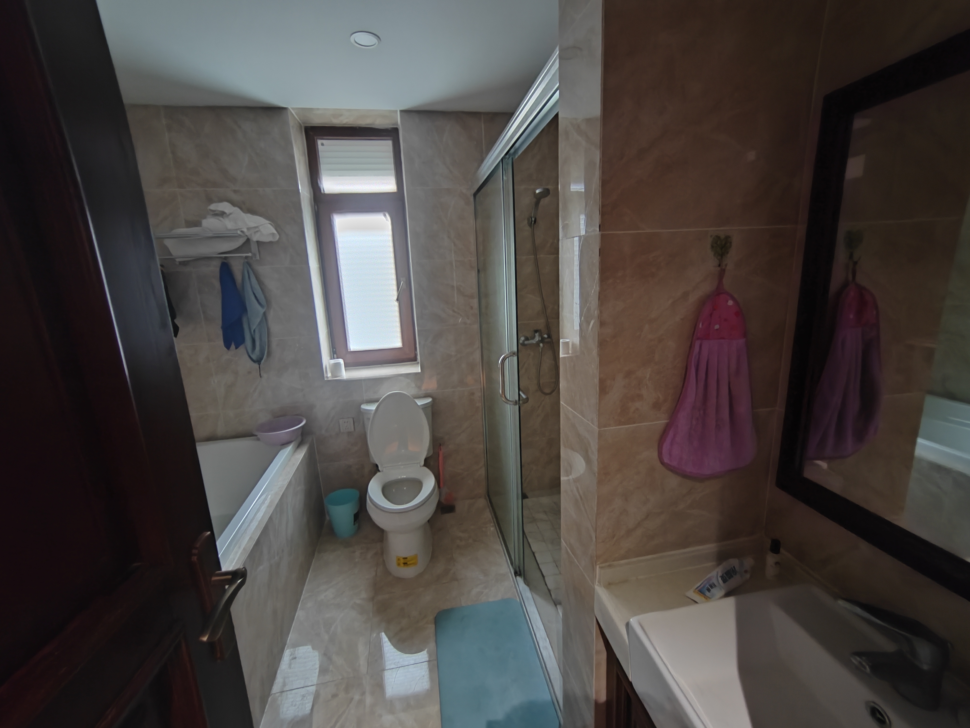 城市公园 4室2厅3卫 170.00万 城市公园 4室2厅3卫 170.00万室内图