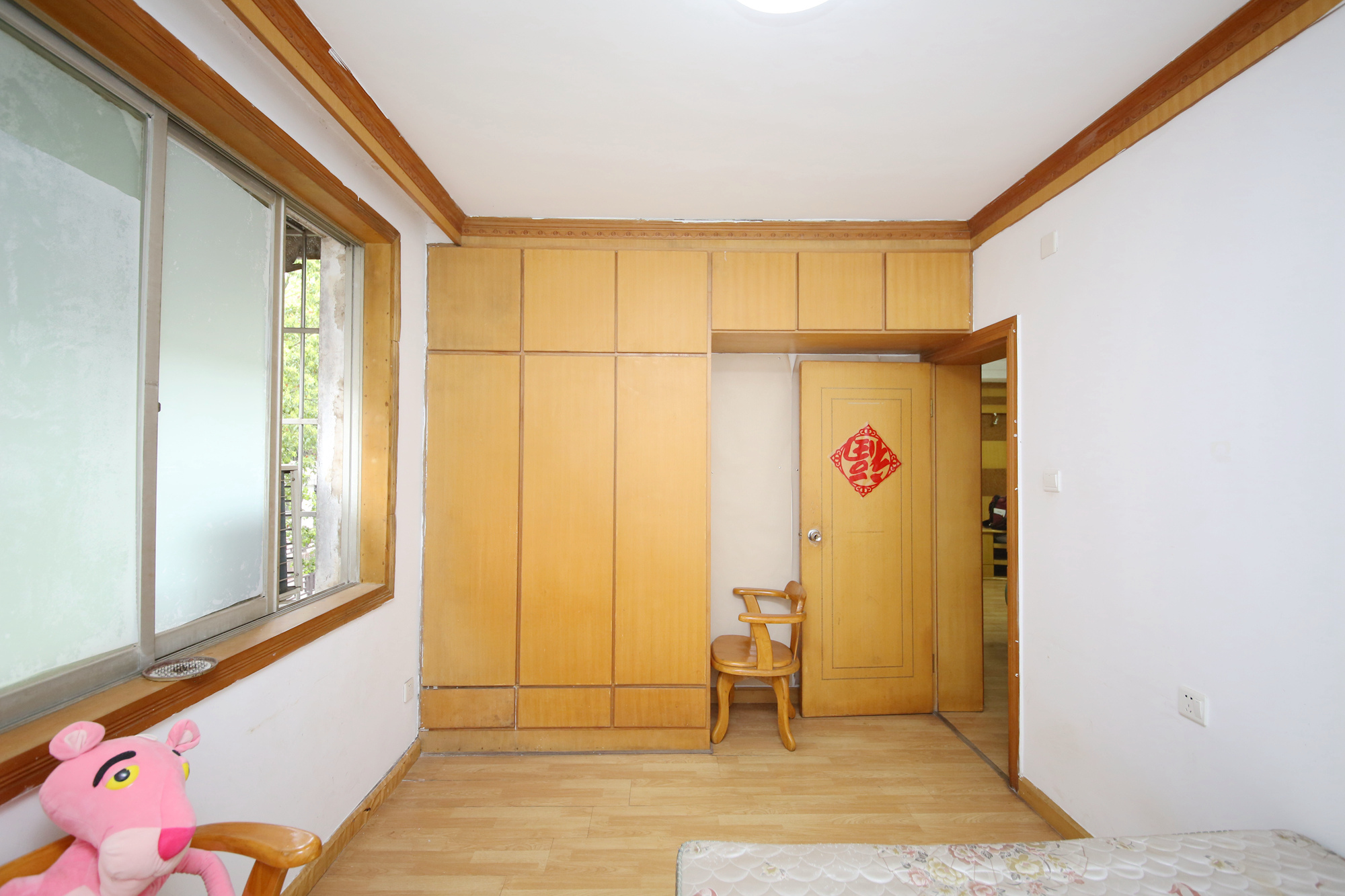金泰小区  3室2厅1卫   68.00万卧室