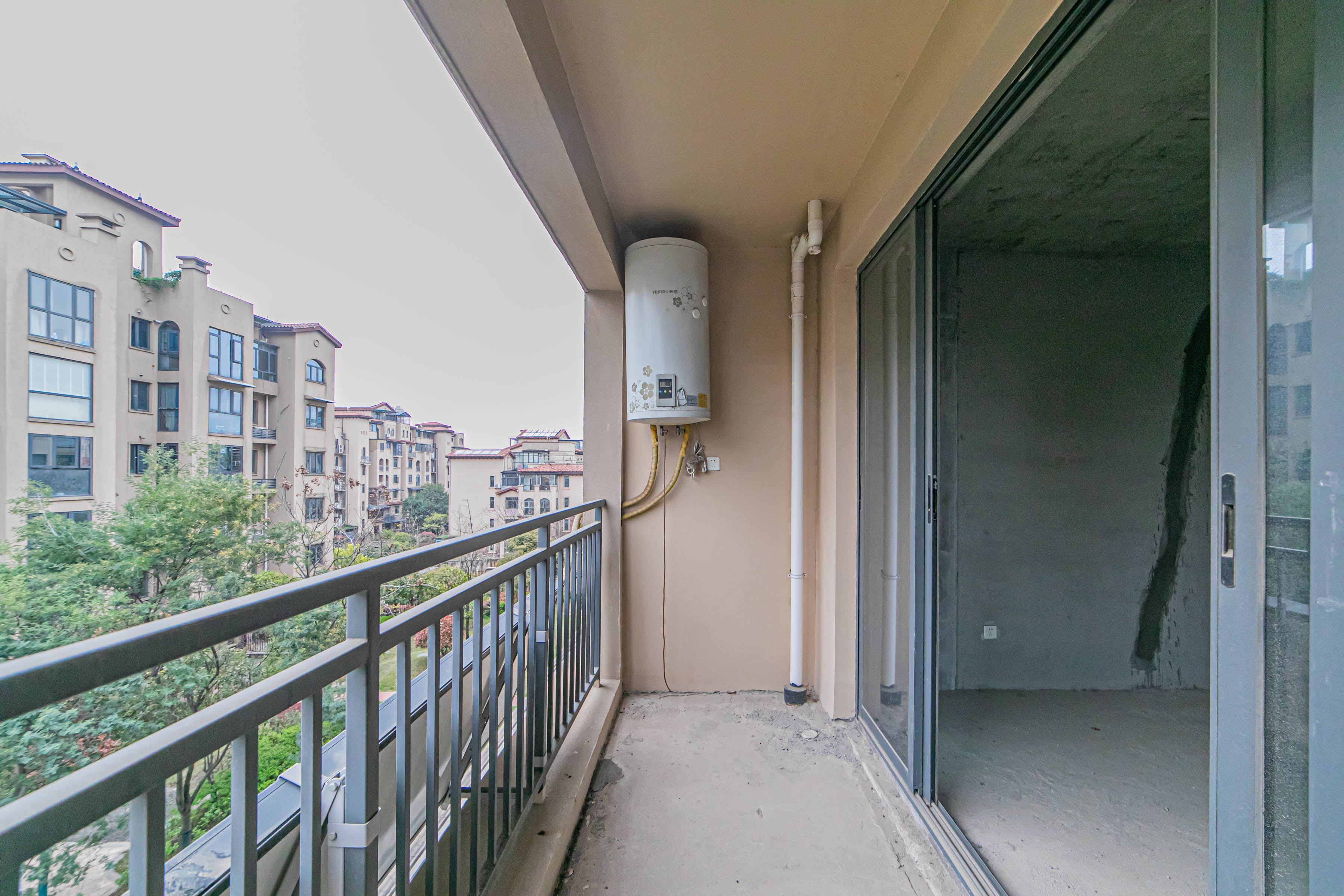 堤亚纳湾（深业沙河城）  3室2厅2卫   102.00万阳台