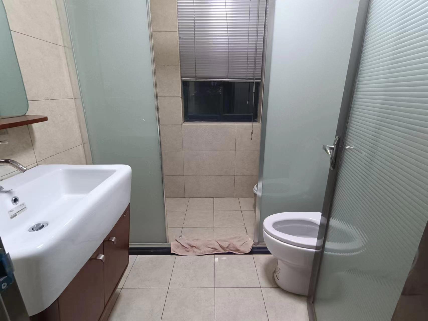 经世皇城 3室2厅2卫 115.00万 经世皇城 3室2厅2卫 115.00万室内图