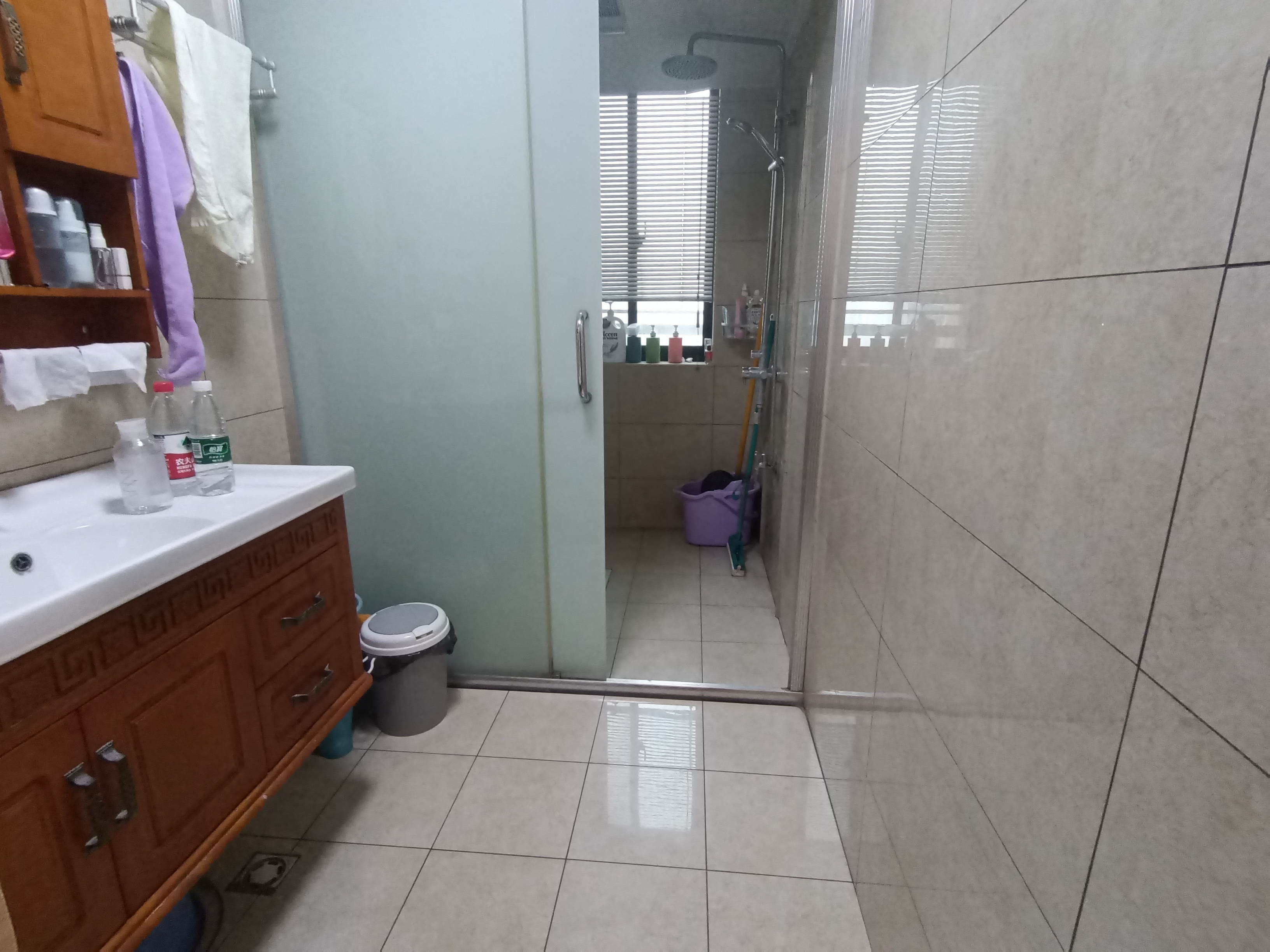 经世皇城 3室2厅2卫 115.00万 经世皇城 3室2厅2卫 115.00万室内图