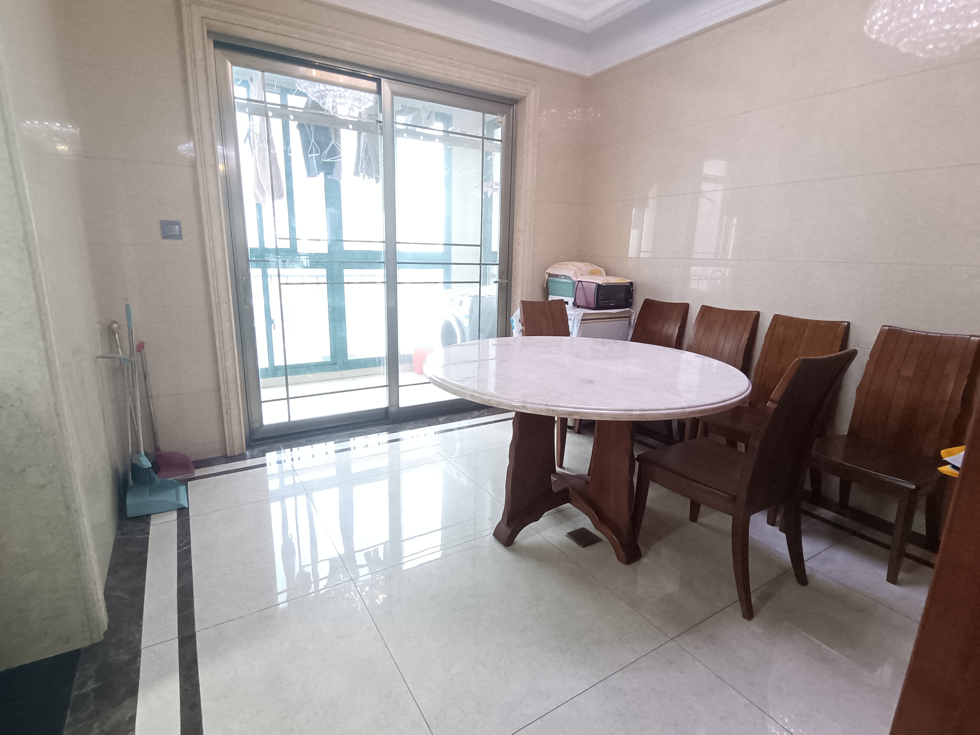 经世皇城 3室2厅2卫 115.00万 经世皇城 3室2厅2卫 115.00万室内图