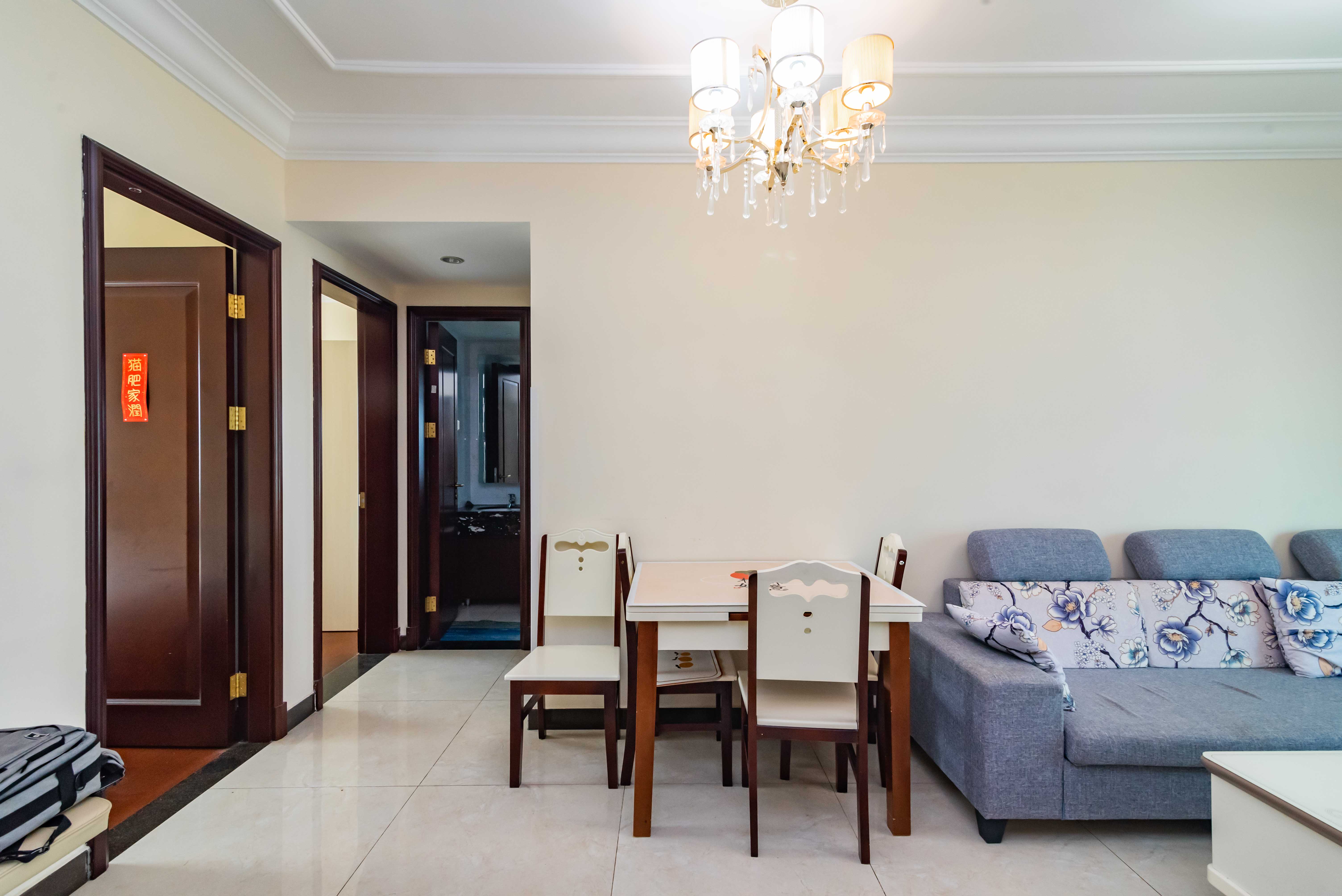 恒大雅苑 3室2厅1卫 78.0万 恒大雅苑 3室2厅1卫 78.0万客厅