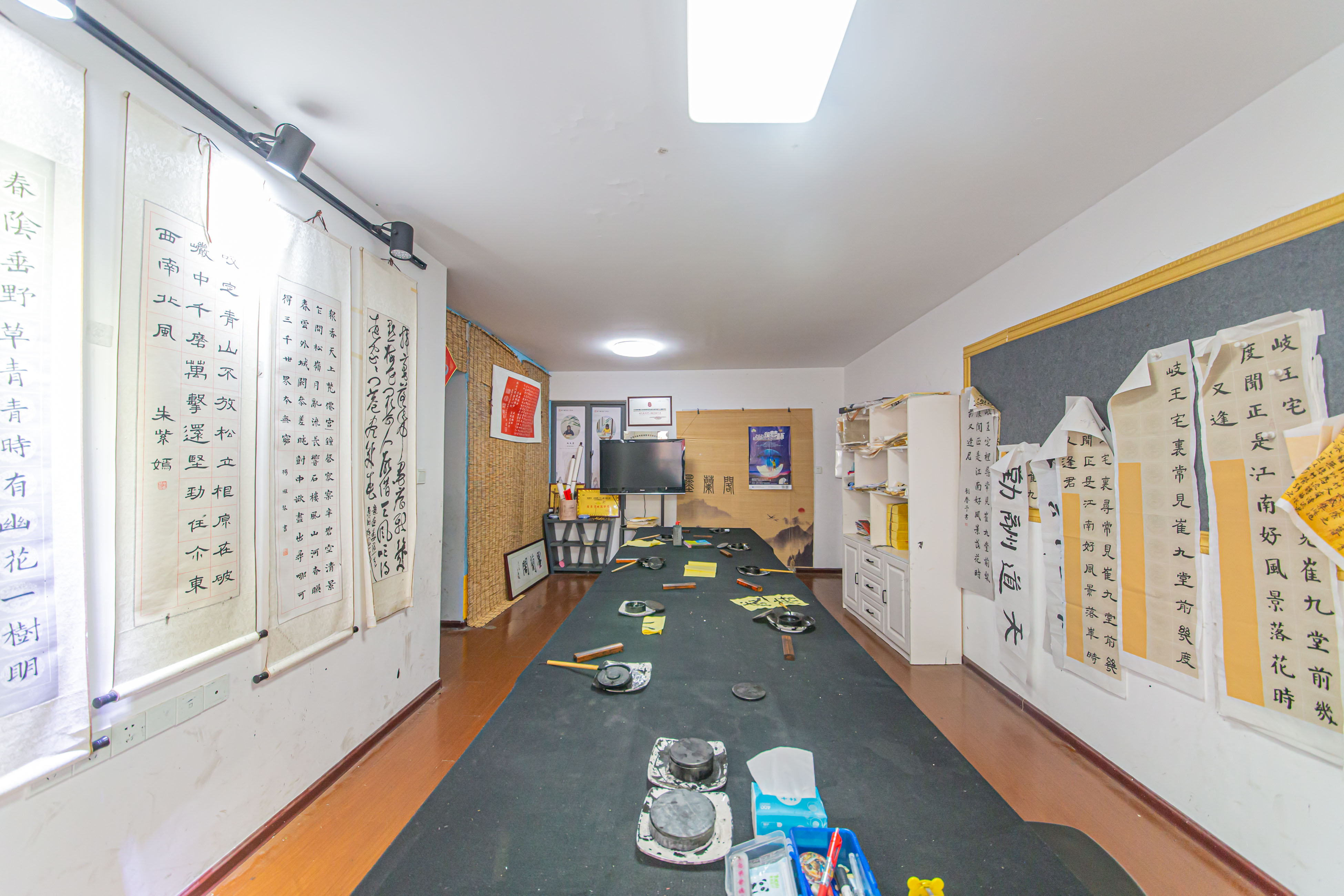 鑫远御文台一期  3室2厅1卫    111.0万客厅