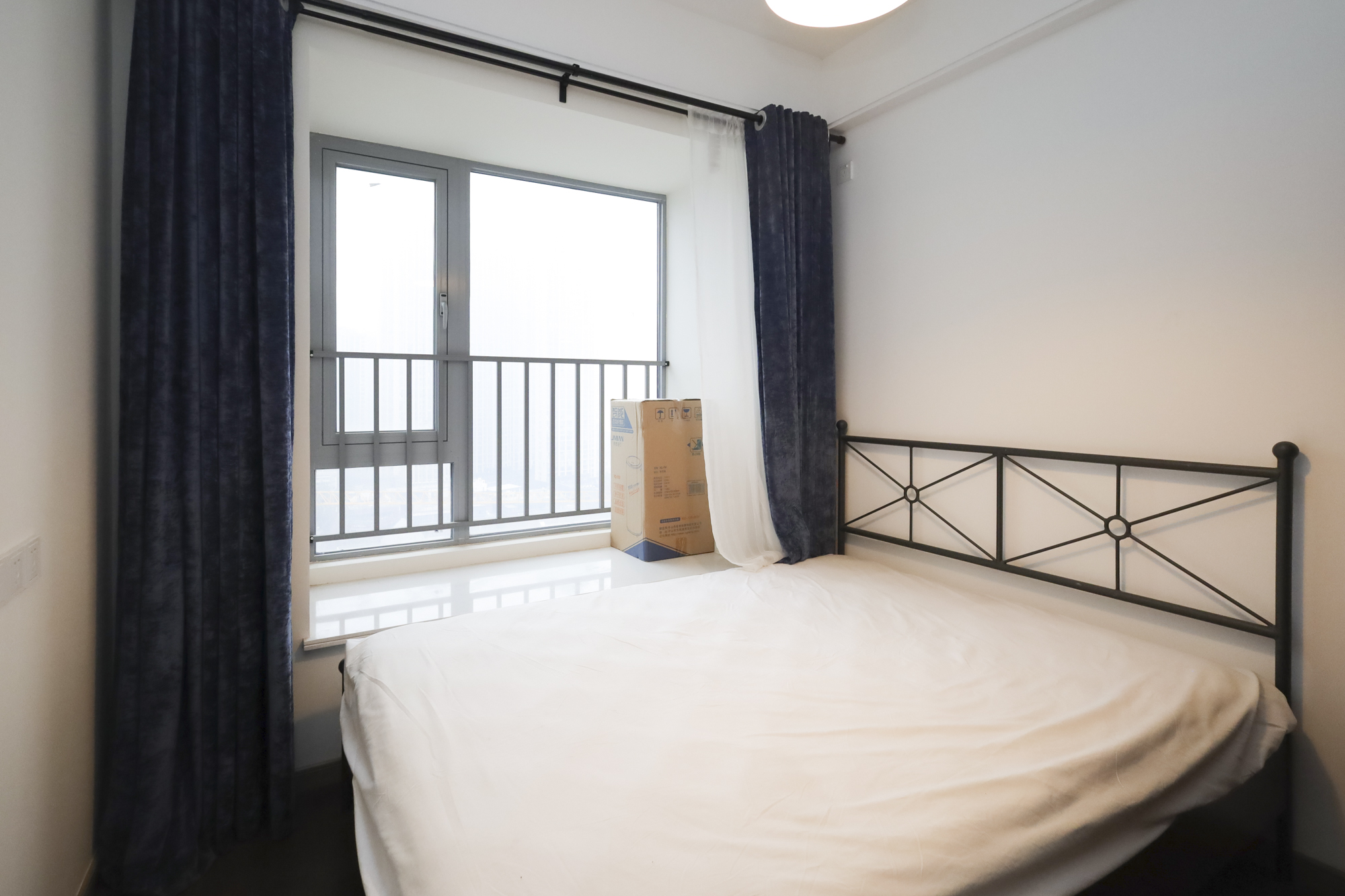 保利天禧C区  4室2厅2卫    328.0万卧室