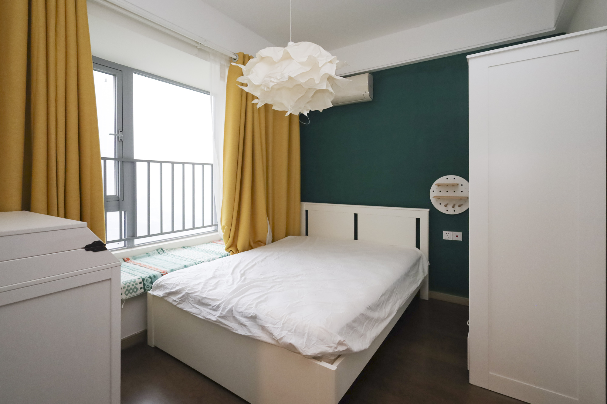 保利天禧C区  4室2厅2卫    328.0万卧室