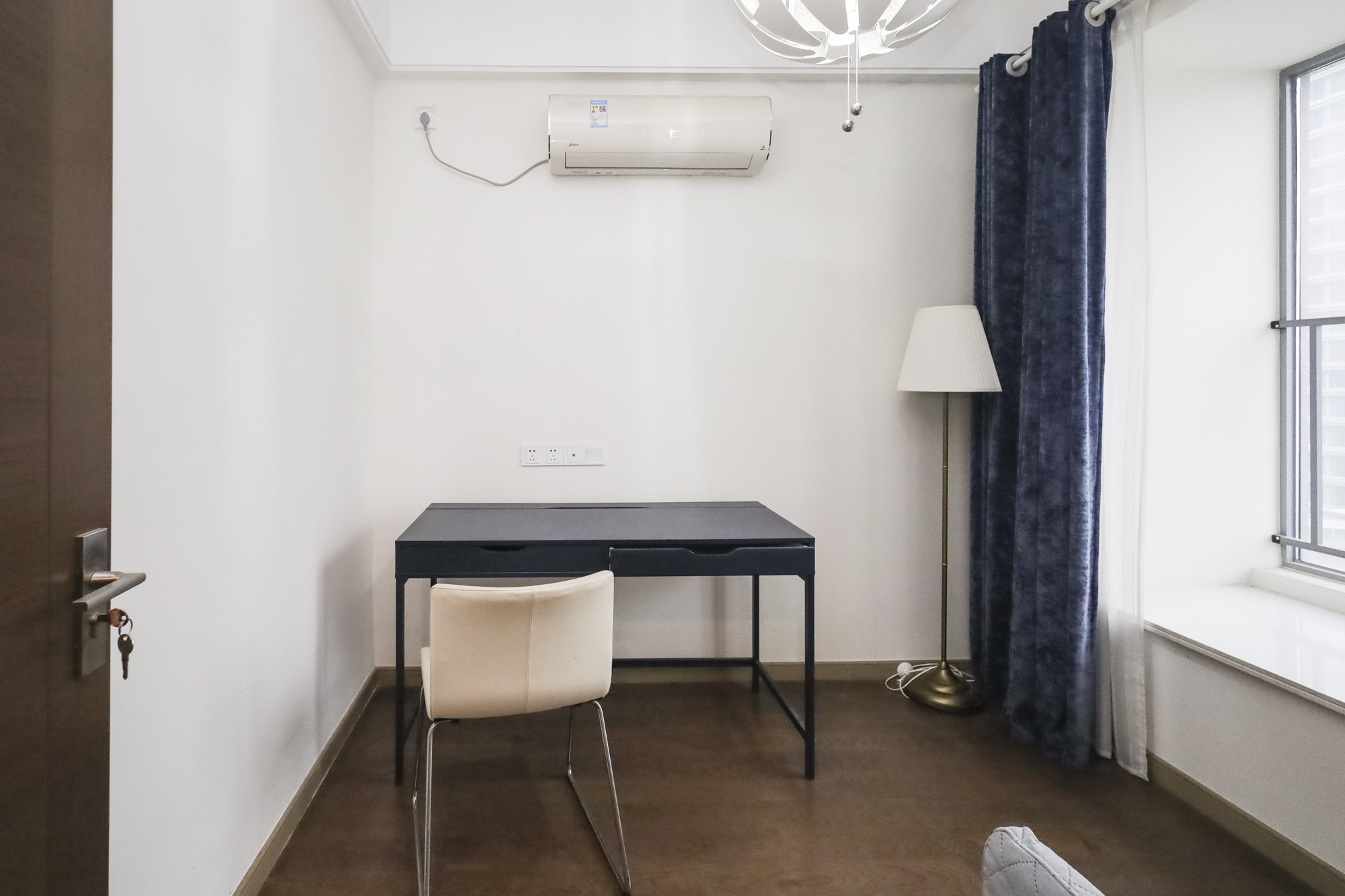 保利天禧C区  4室2厅2卫    328.0万卧室