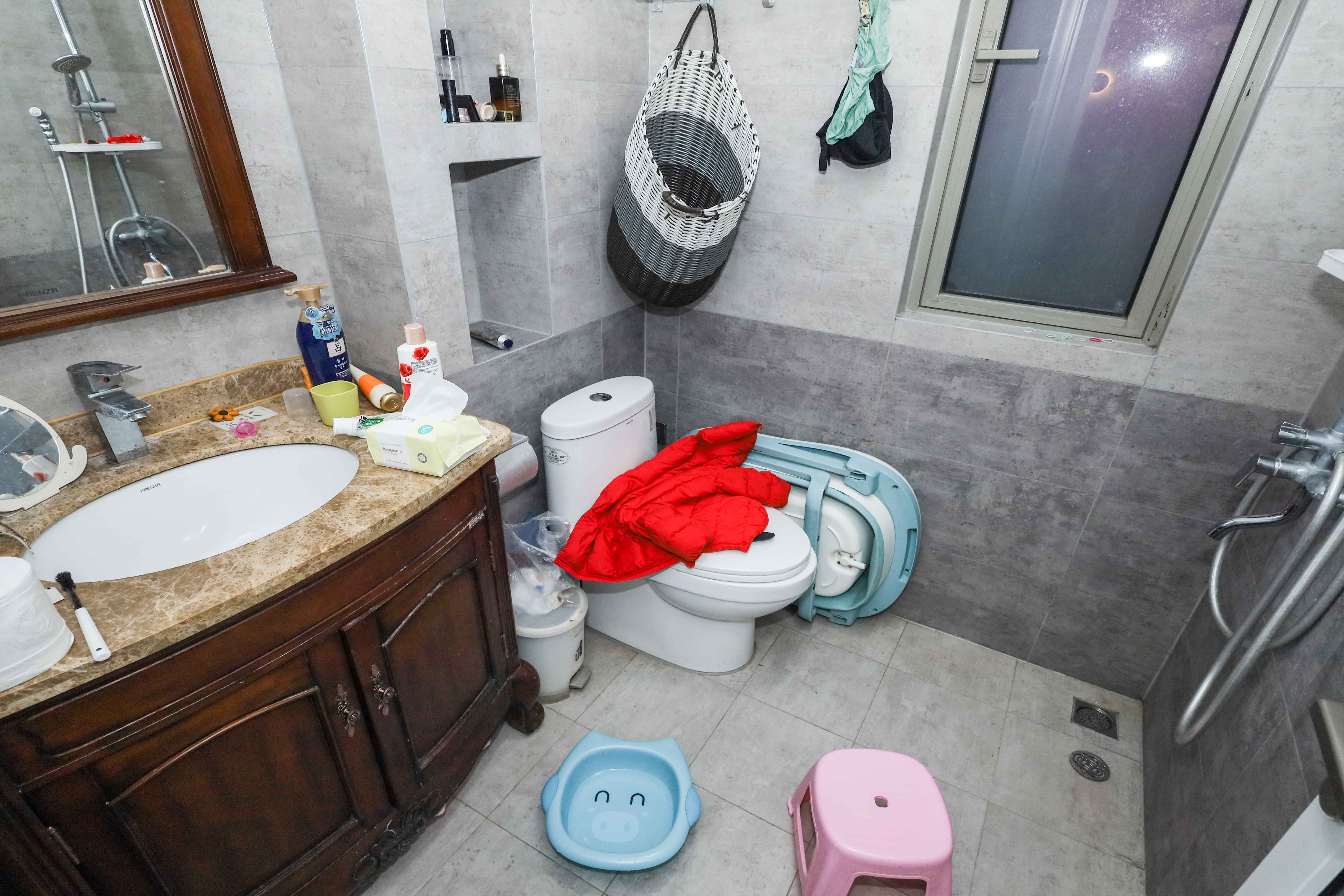 梅溪湖金茂湾  3室2厅2卫    185.0万卫生间