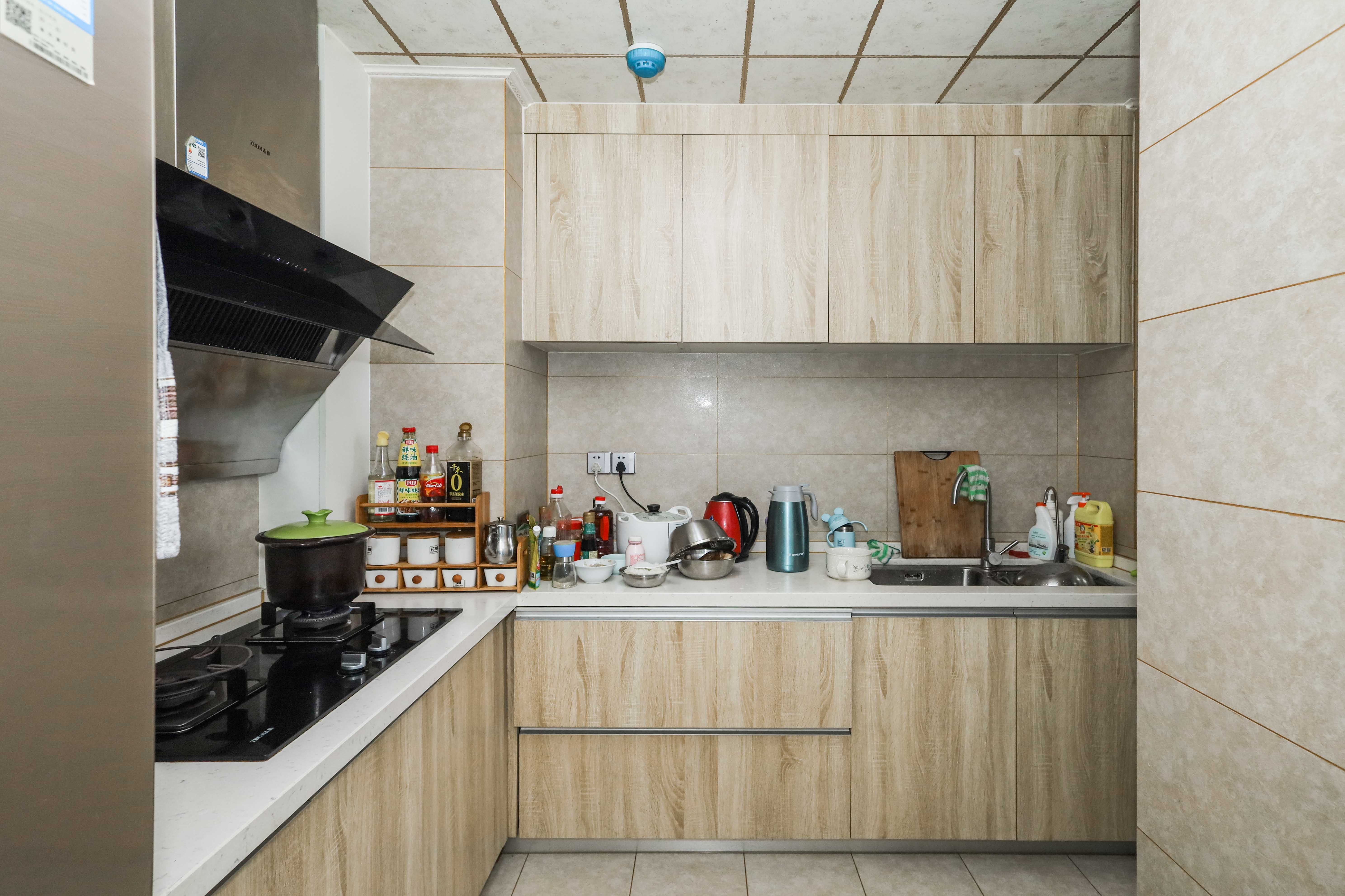 梅溪湖金茂湾  3室2厅2卫    185.0万厨房