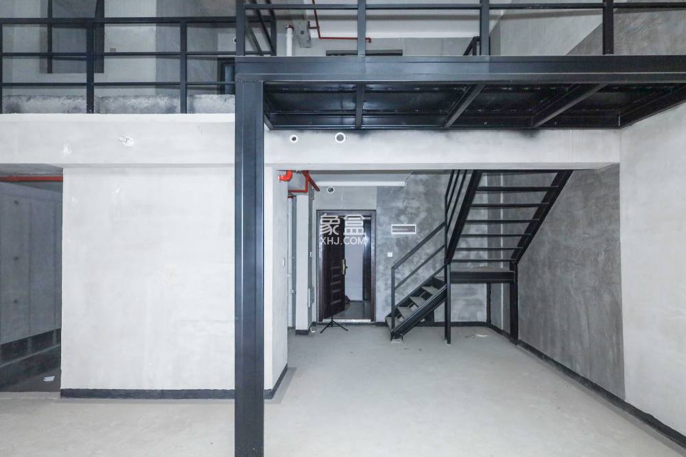 建發(fā)央著  4室2廳2衛(wèi)   210.00萬(wàn)