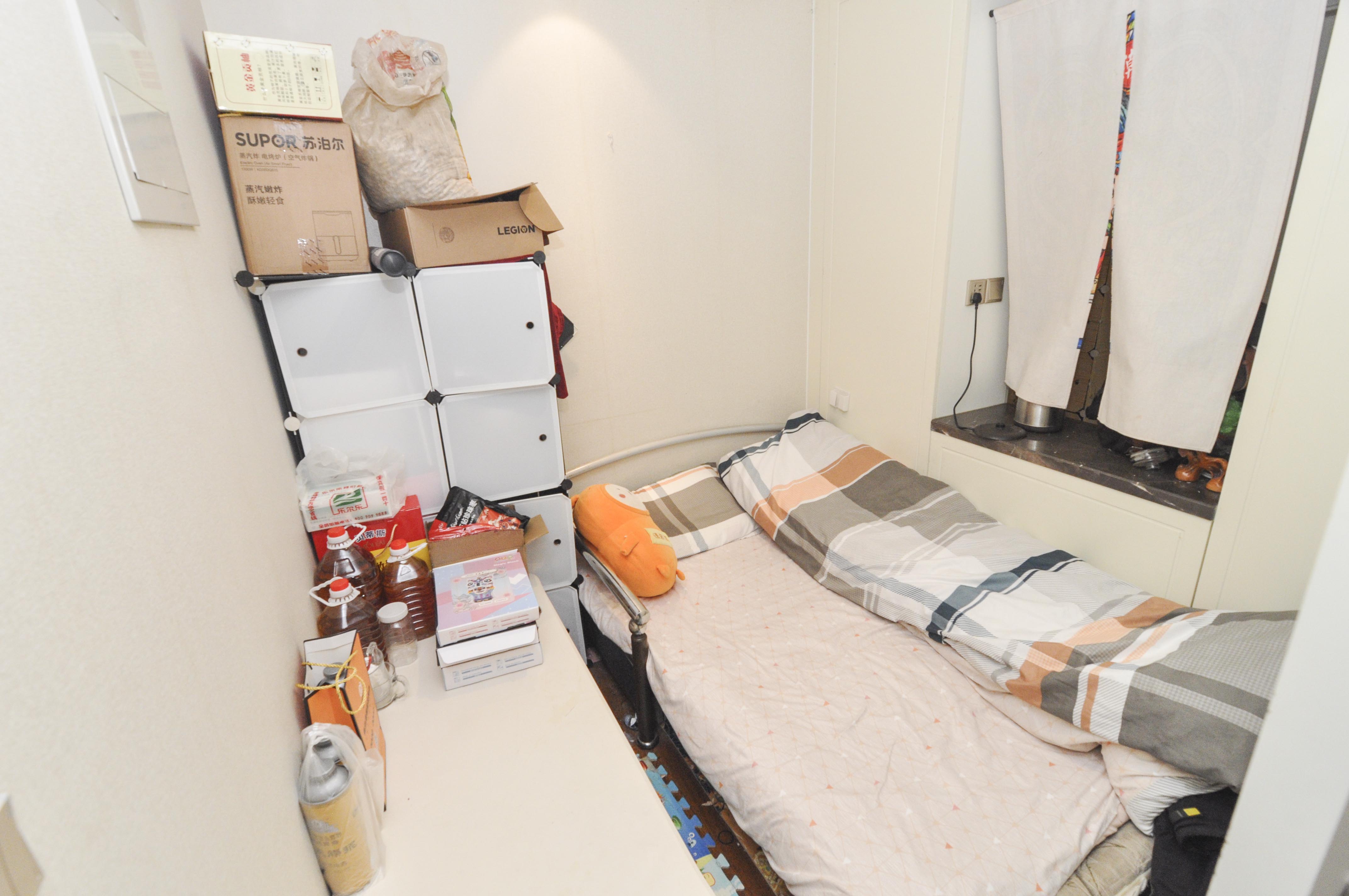 梅溪湖金茂府（金茂广场）（金茂览秀城）  3室2厅2卫   252.00万卧室