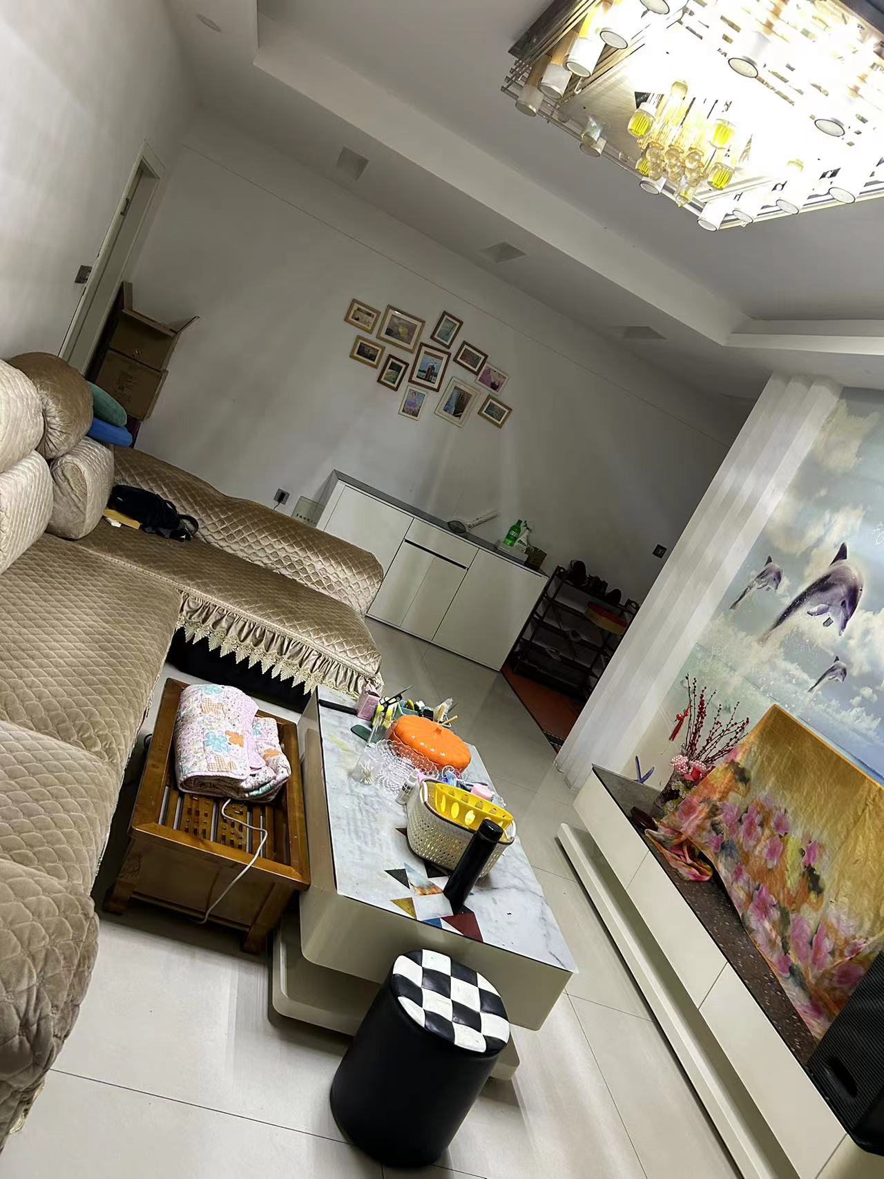 华宇公寓-银座 2室2厅1卫 40.00万 华宇公寓-银座 2室2厅1卫 40.00万客厅