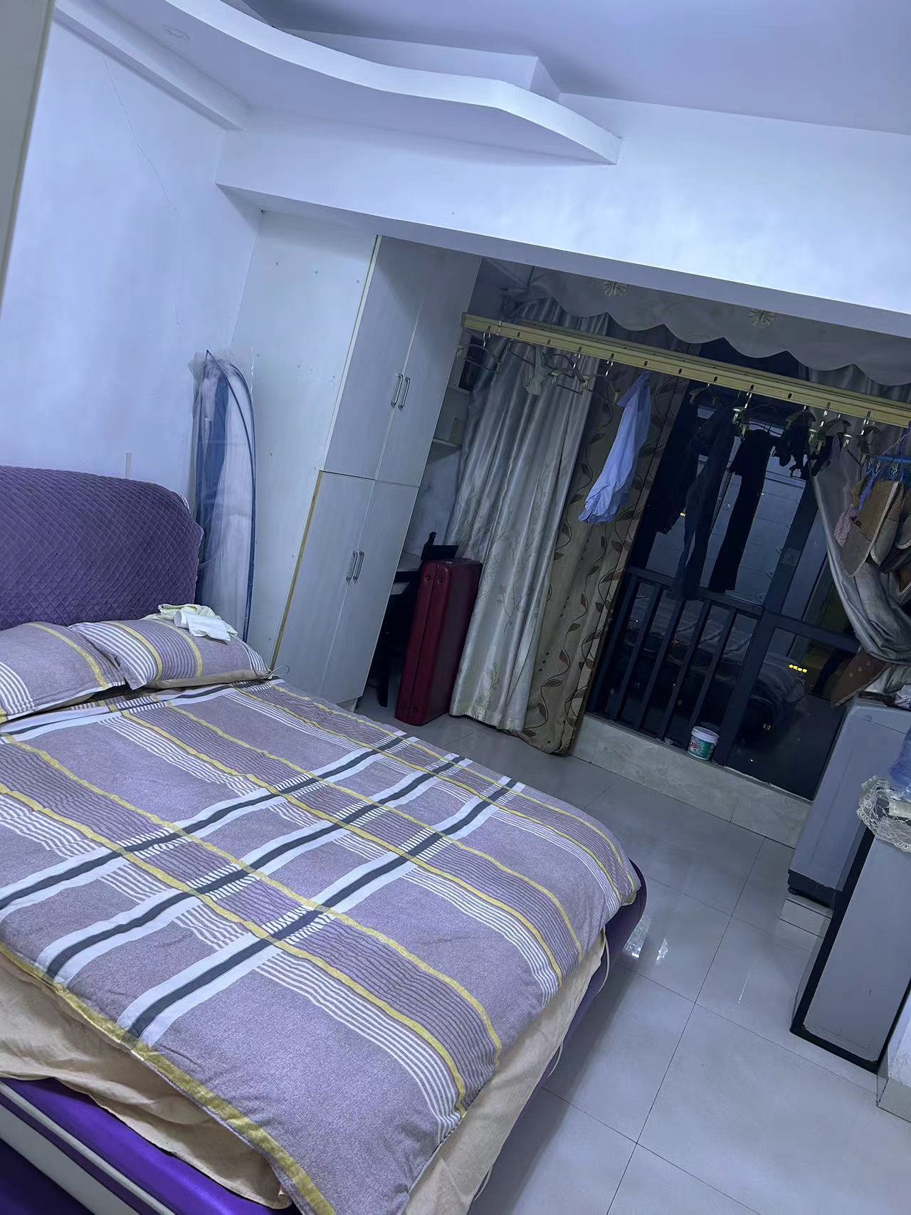 华宇公寓-银座 2室2厅1卫 40.00万 华宇公寓-银座 2室2厅1卫 40.00万客厅