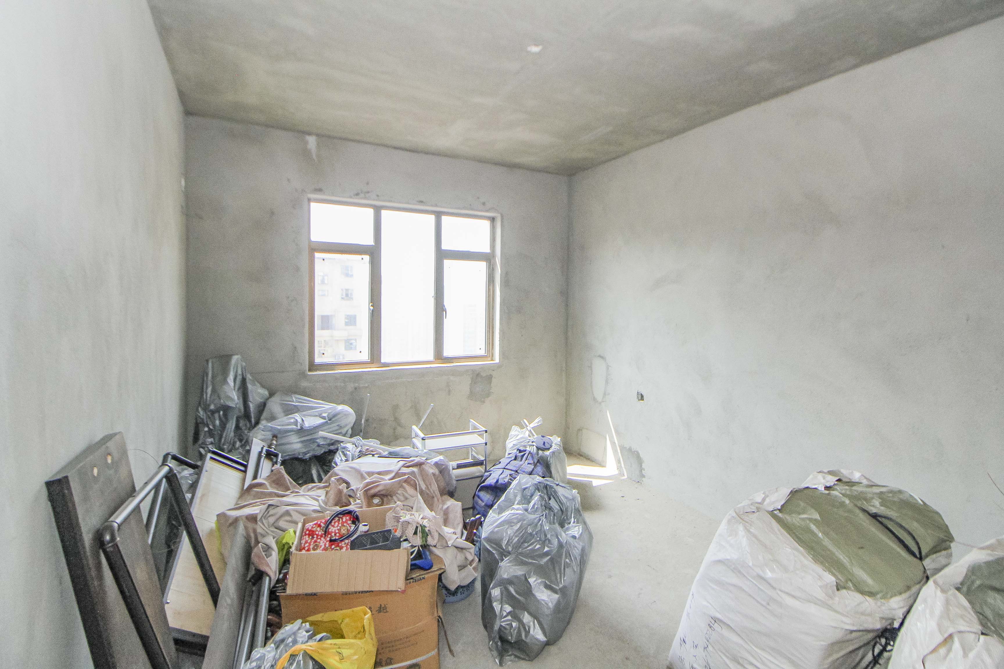 江山帝景哈佛 6室2厅2卫 220.00万 江山帝景哈佛 6室2厅2卫 220.00万卧室