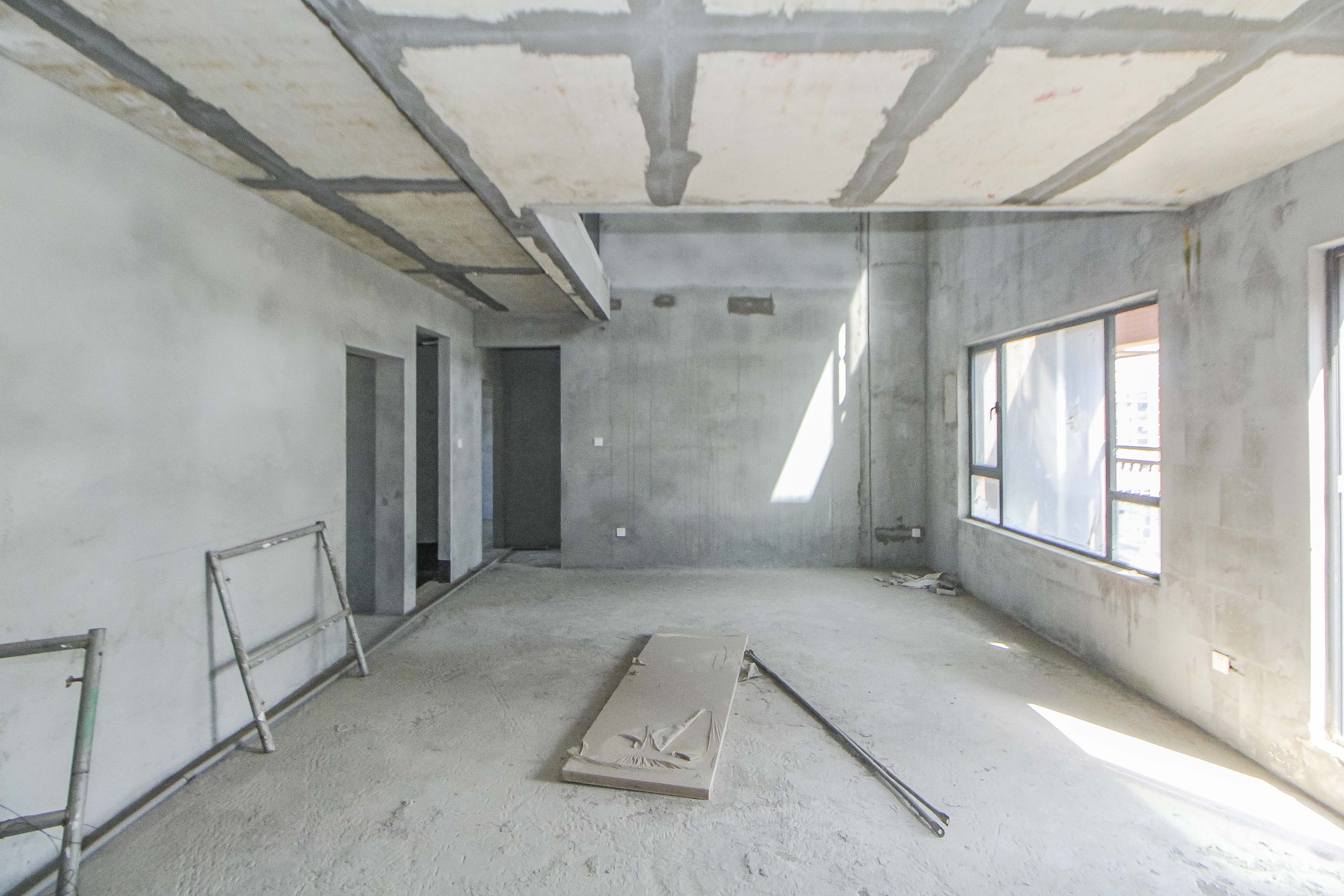 兰亭湾畔  5室2厅2卫    290.0万客厅