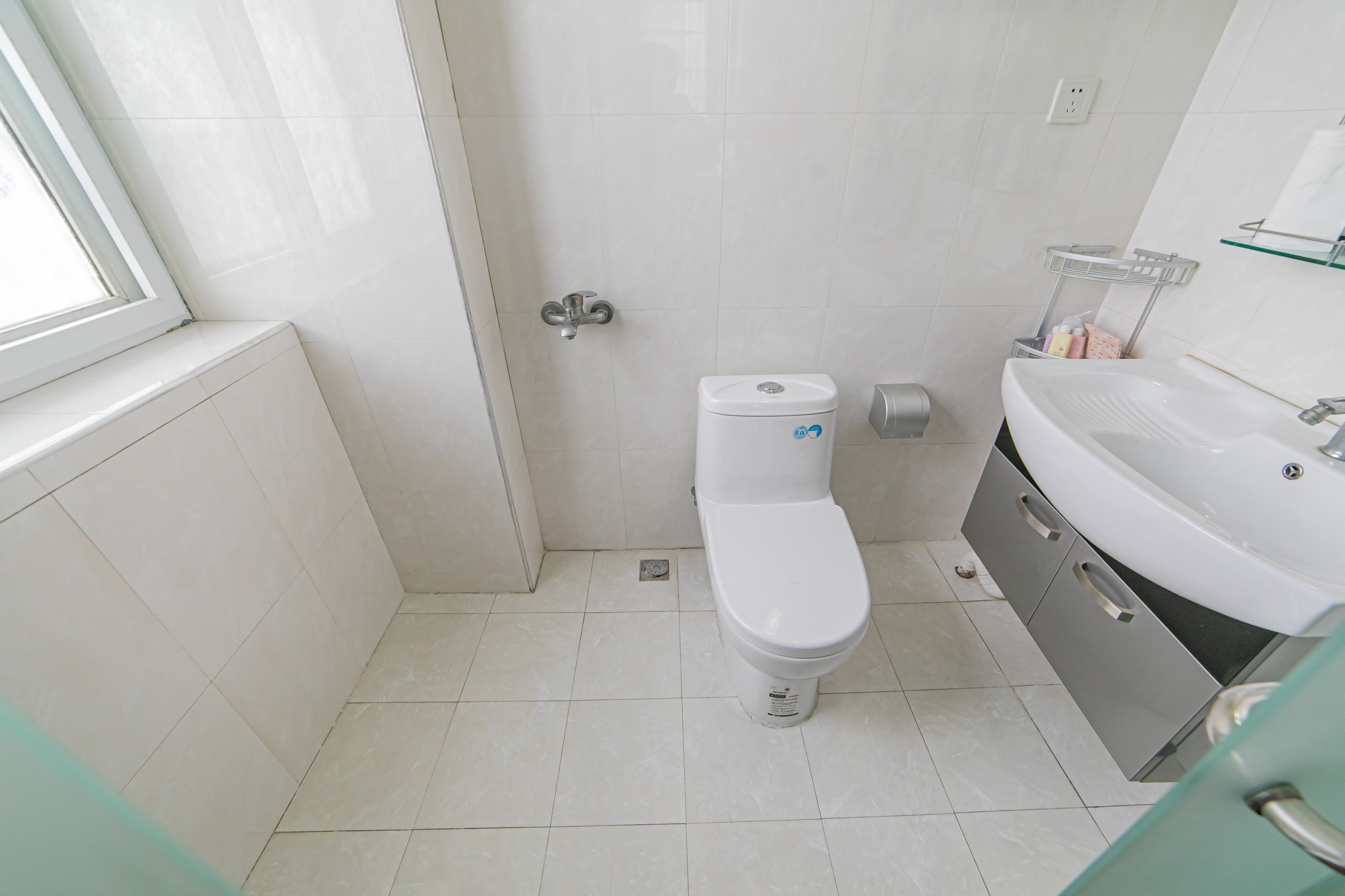 开源鑫苑 3室2厅2卫 93.80万 开源鑫苑 3室2厅2卫 93.80万卫生间